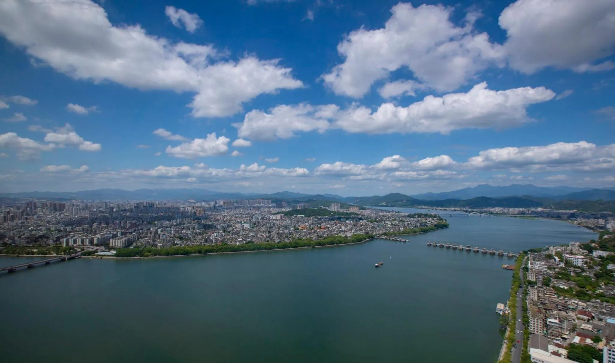 Property building in Crowne Plaza Chaozhou Riverside by IHG