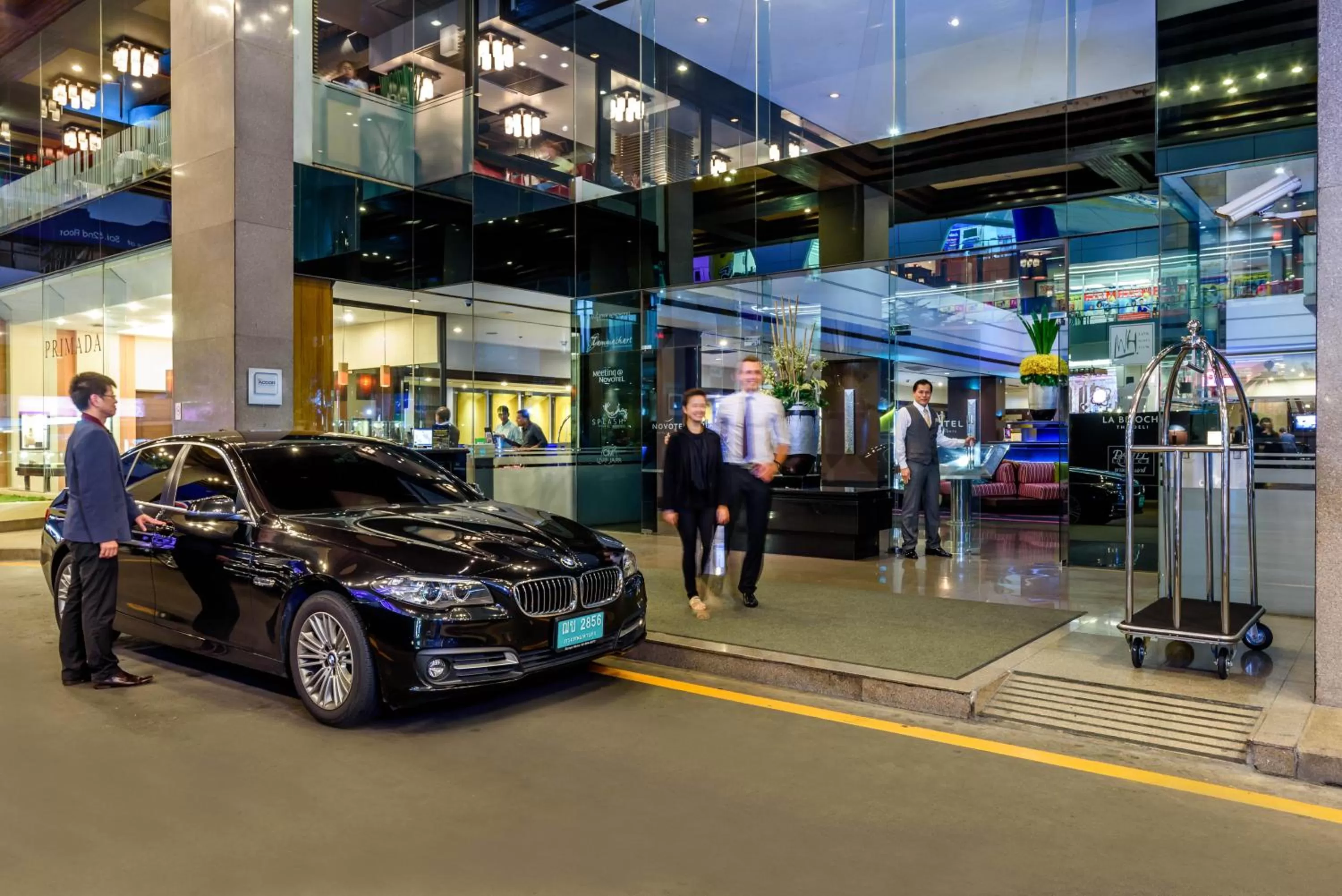 Property building in Novotel Bangkok on Siam Square