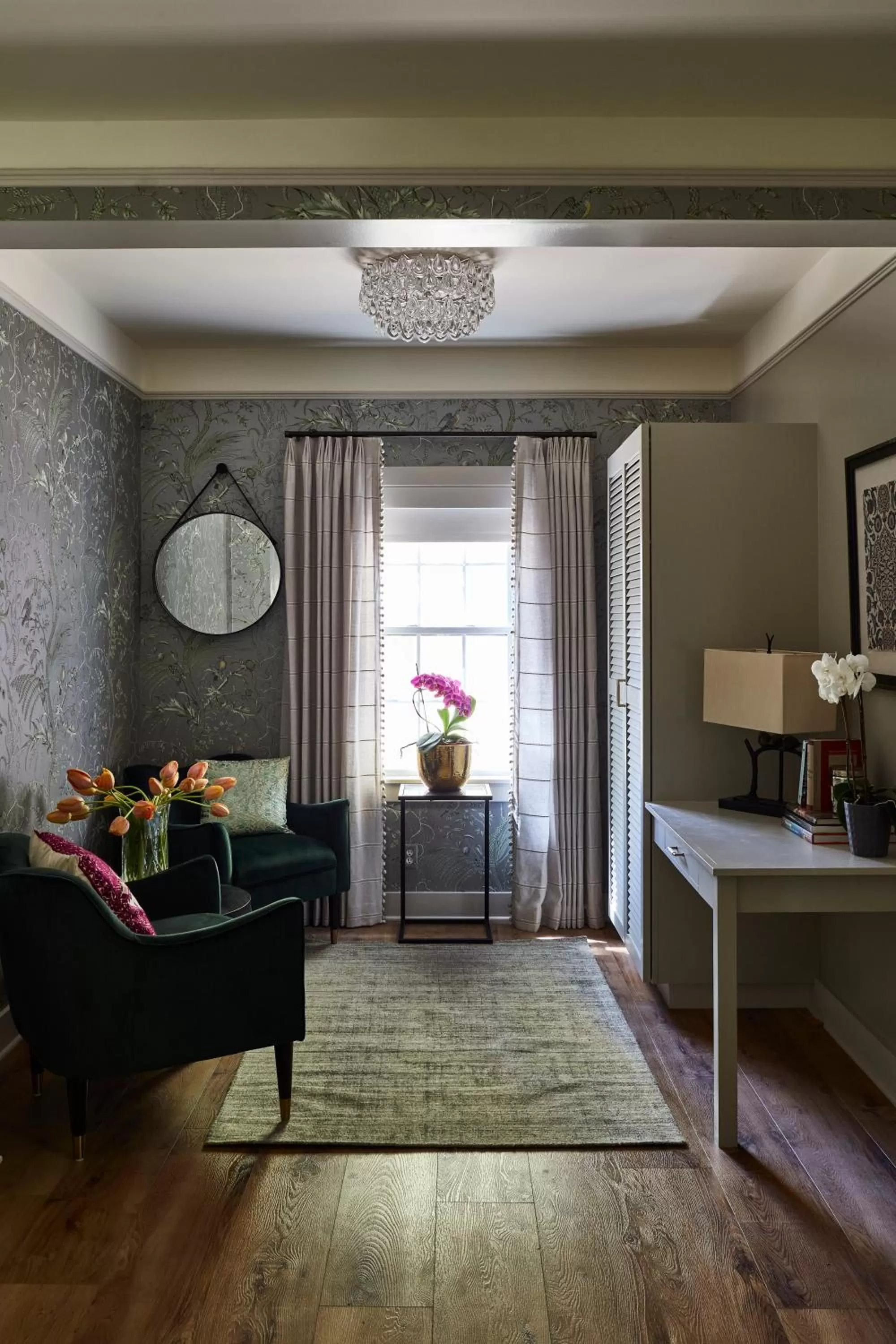 Seating area in The Cornell Inn, Lenox & The Berkshires