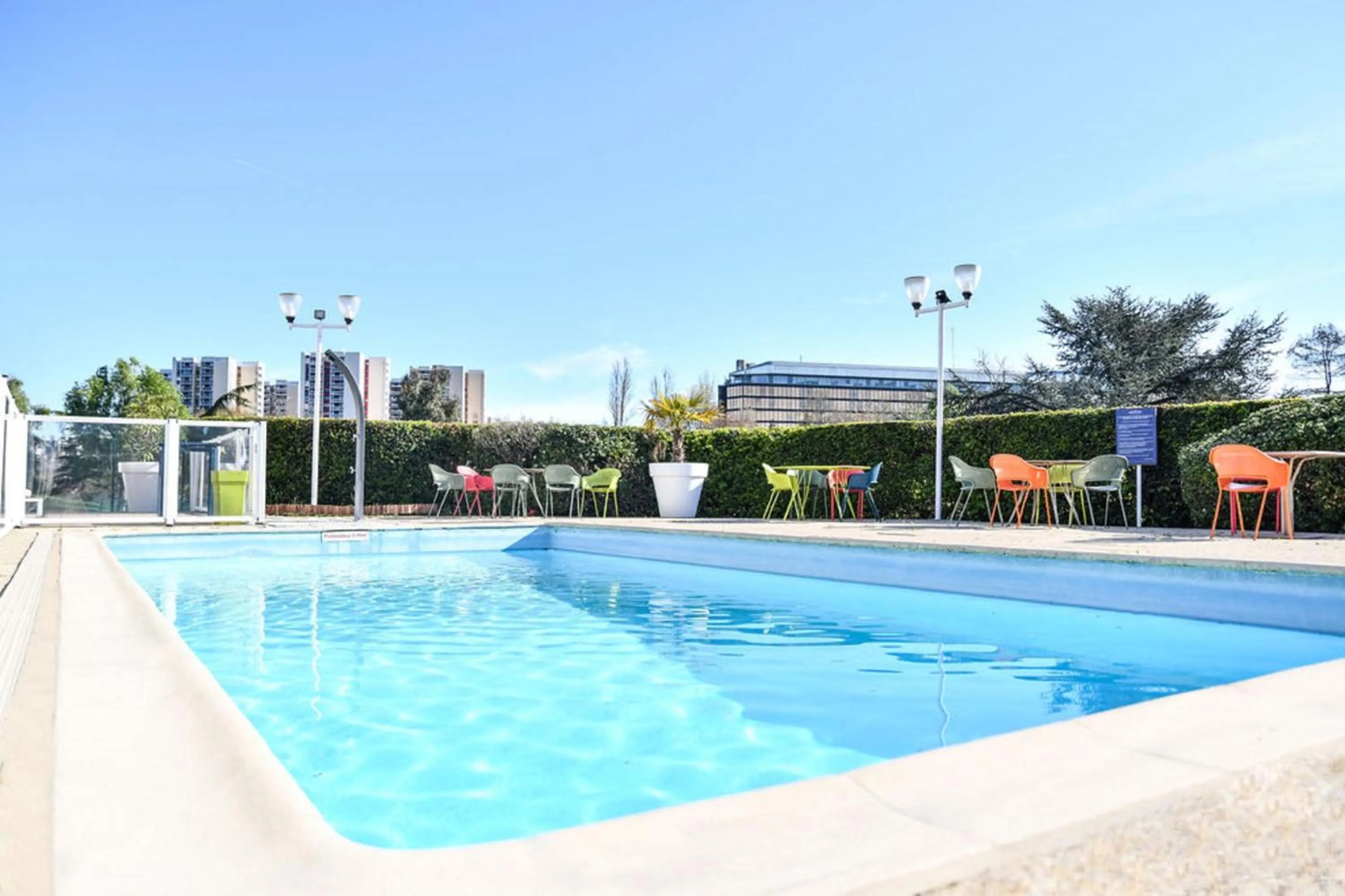Swimming pool in Novotel Paris Créteil Le Lac
