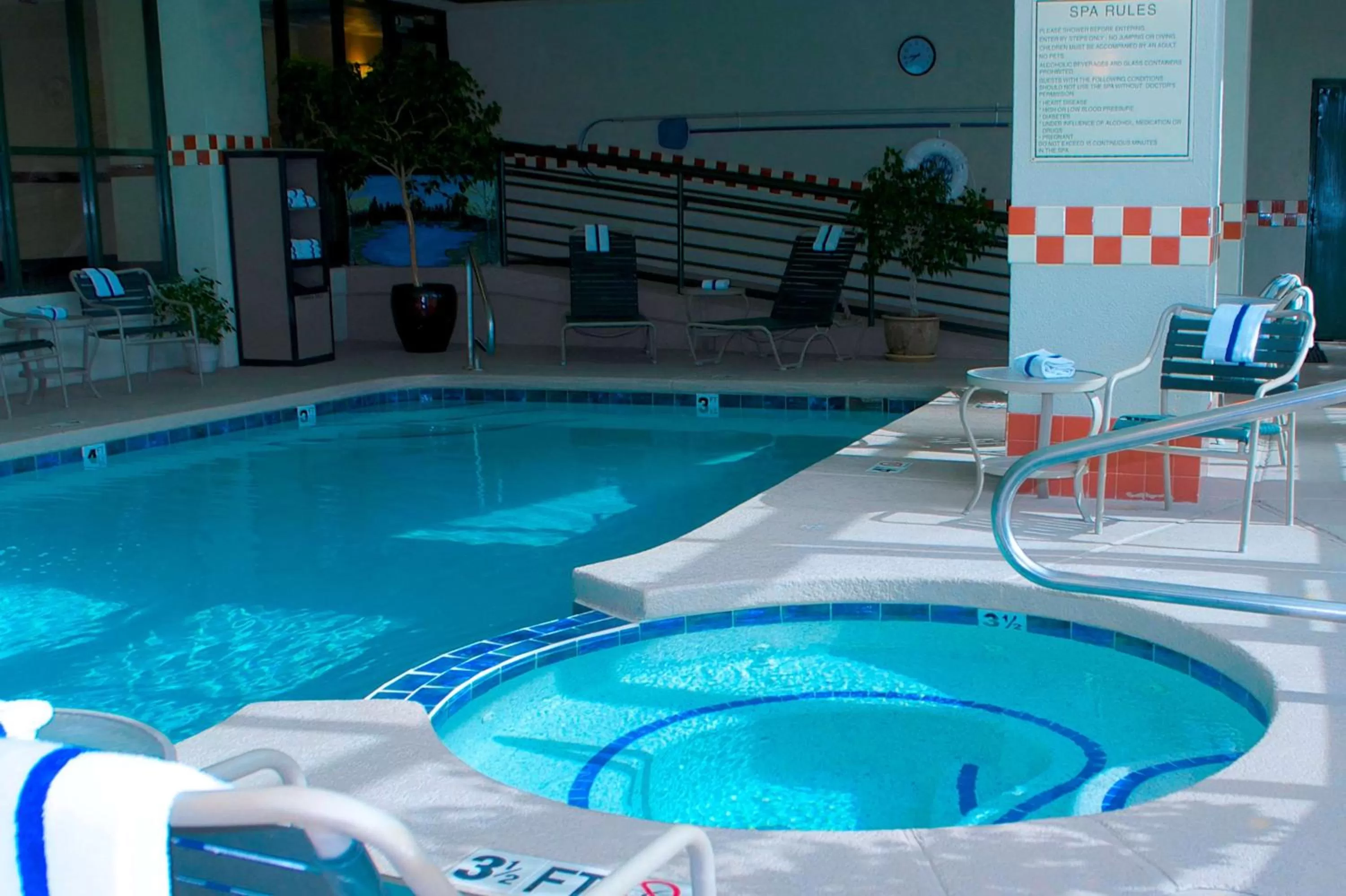 Pool view in Hampton Inn & Suites Flagstaff - West