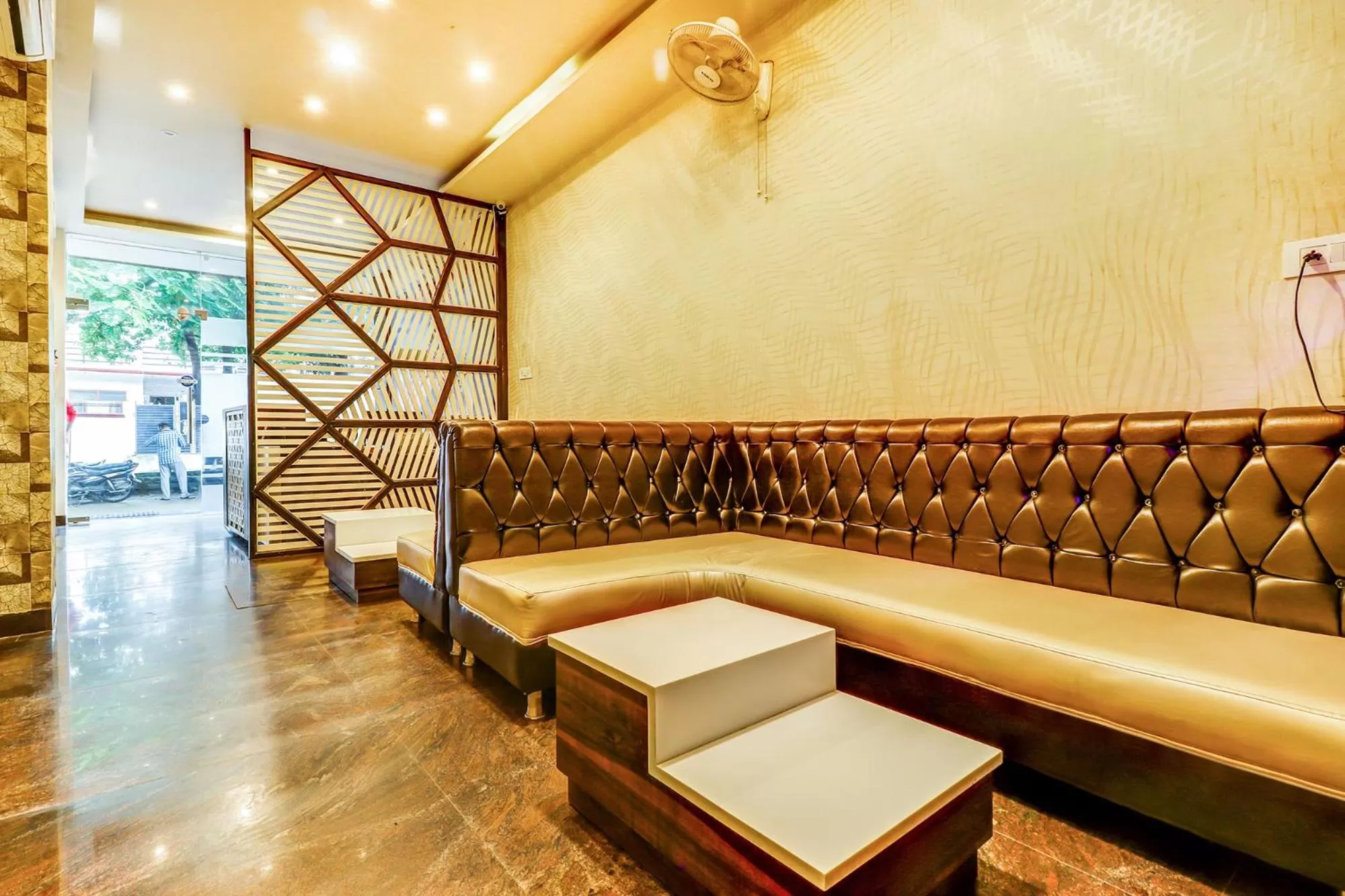 Lobby or reception, Seating Area in FabExpress Affection Inn