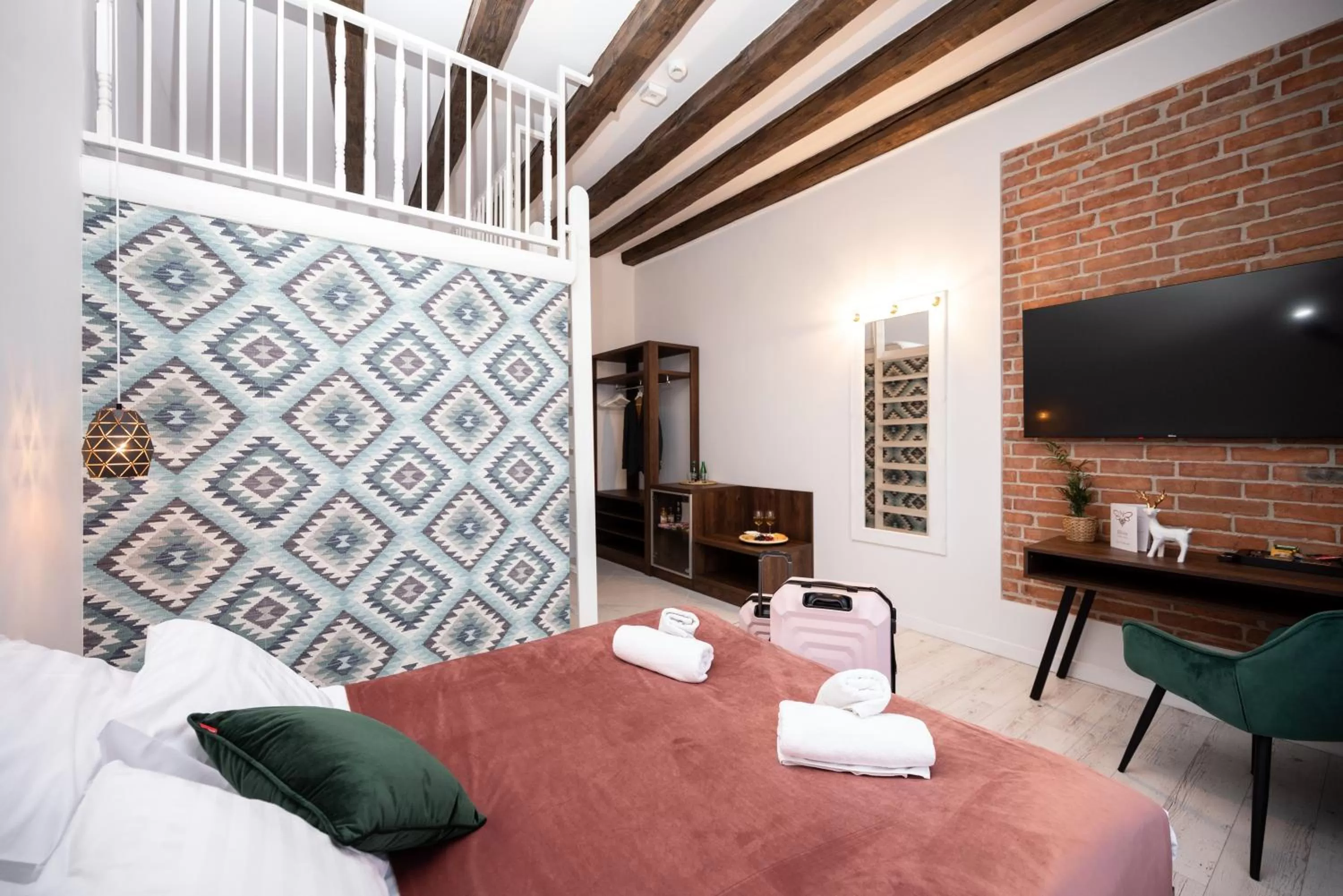 Bed in Hive Family House