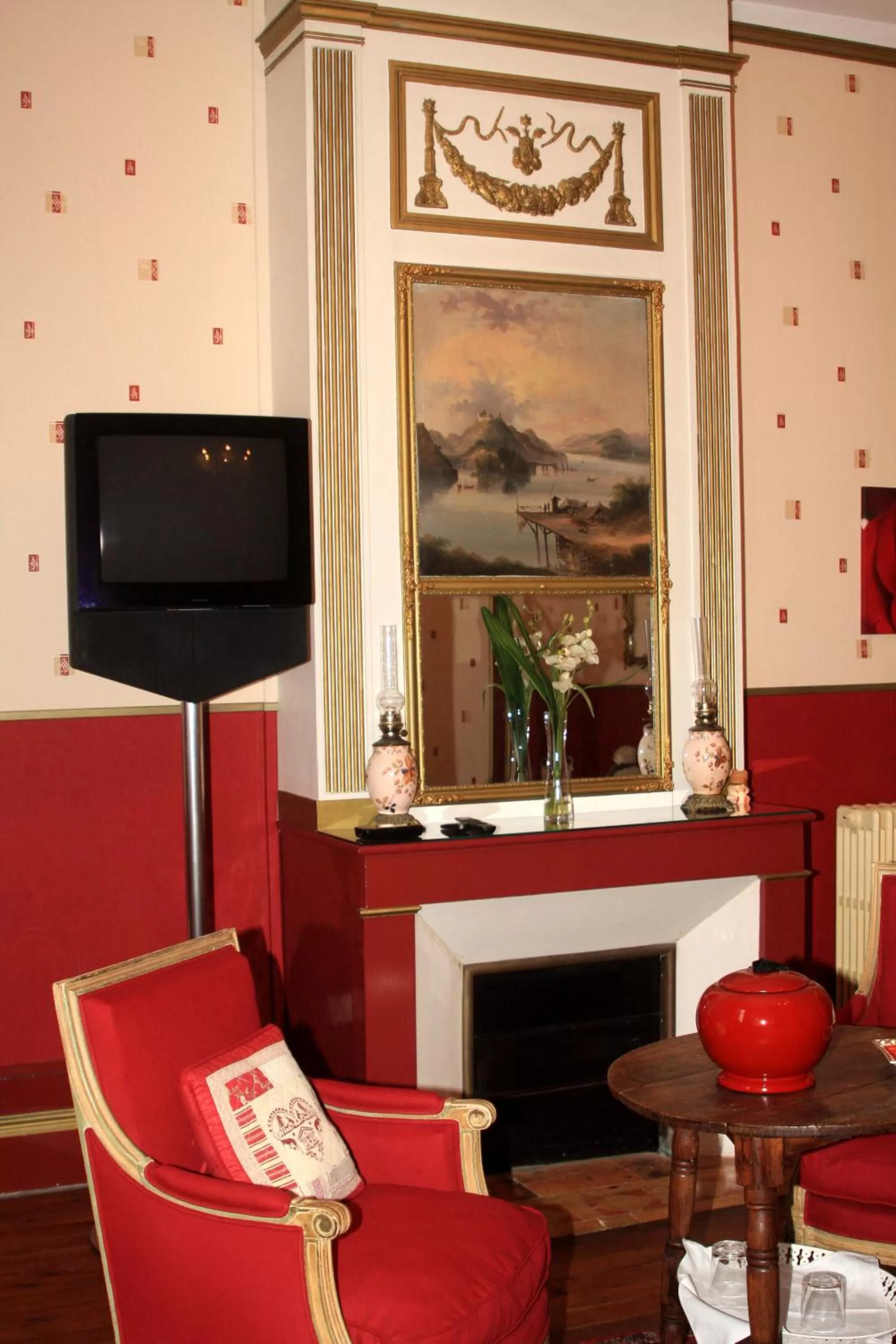 TV and multimedia in Château la Moune