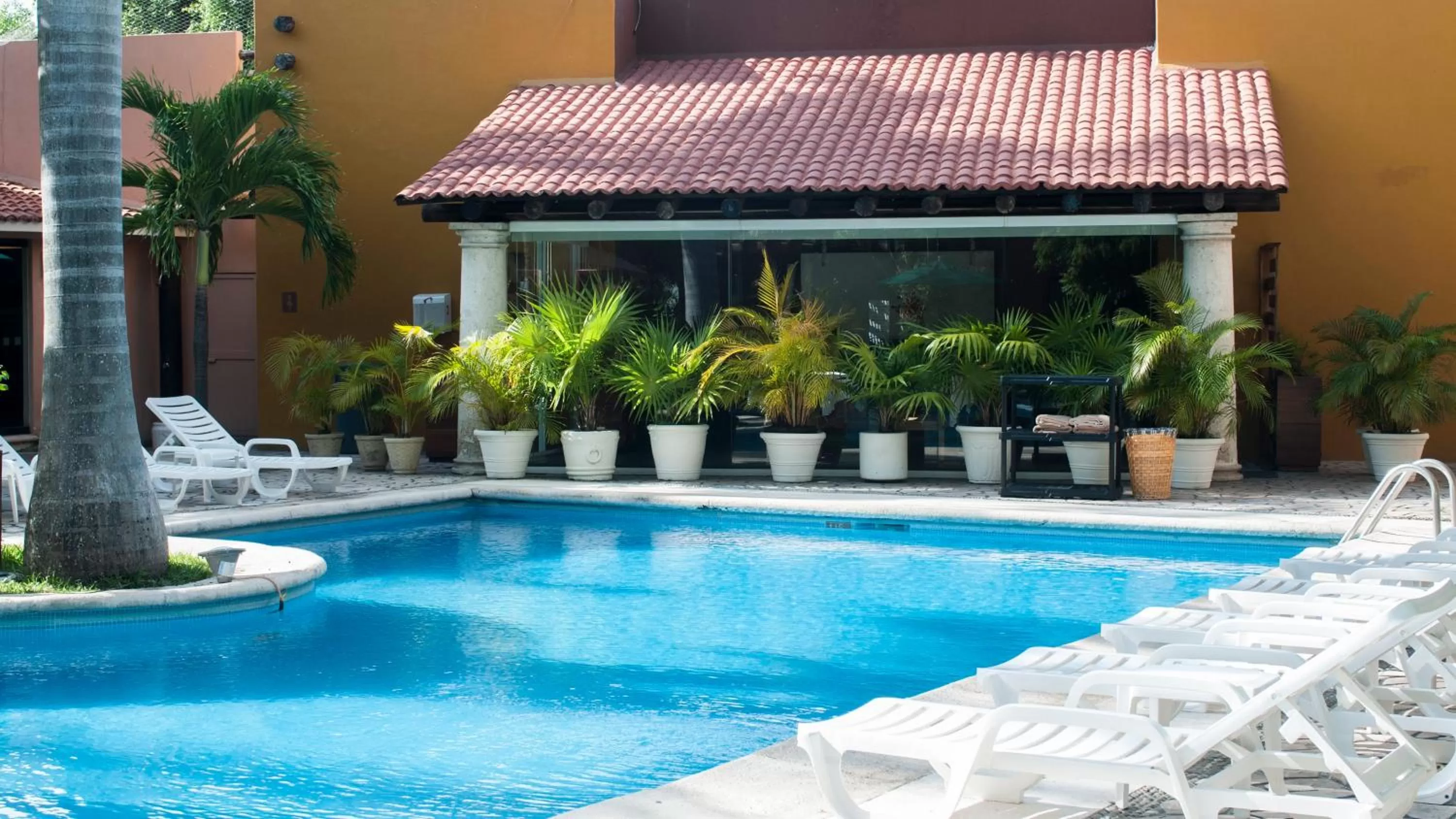 Swimming pool in Holiday Inn Ciudad Del Carmen by IHG