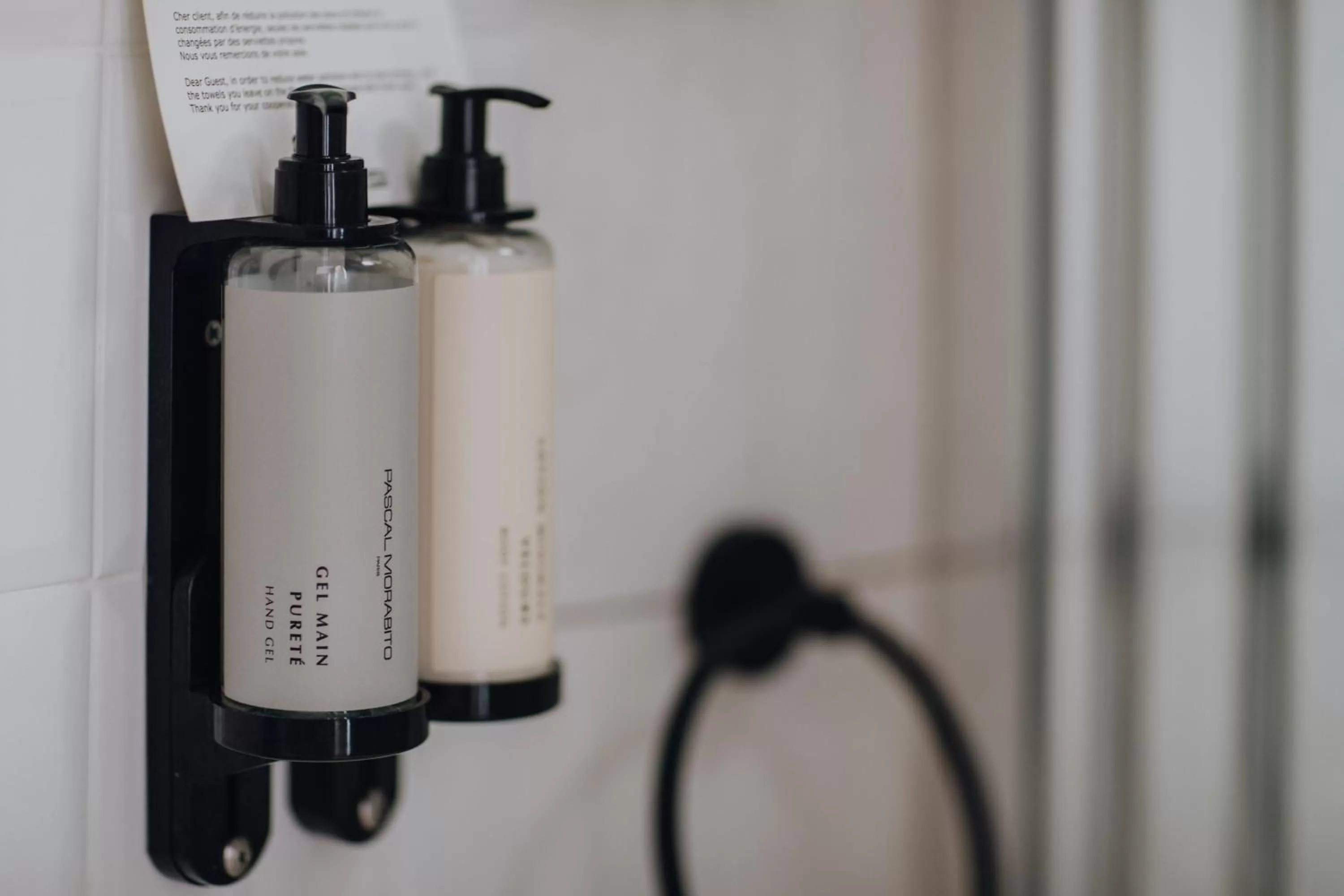 Bathroom in Hôtel Prince Albert Gare de Lyon