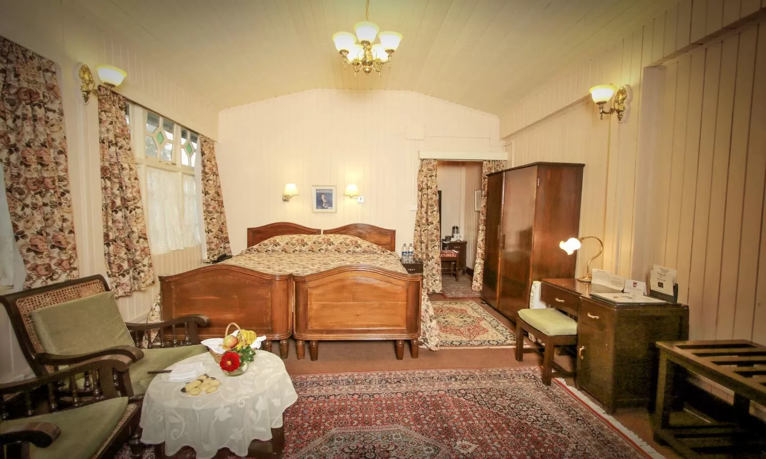 Bed in Windamere Hotel - A Colonial Heritage