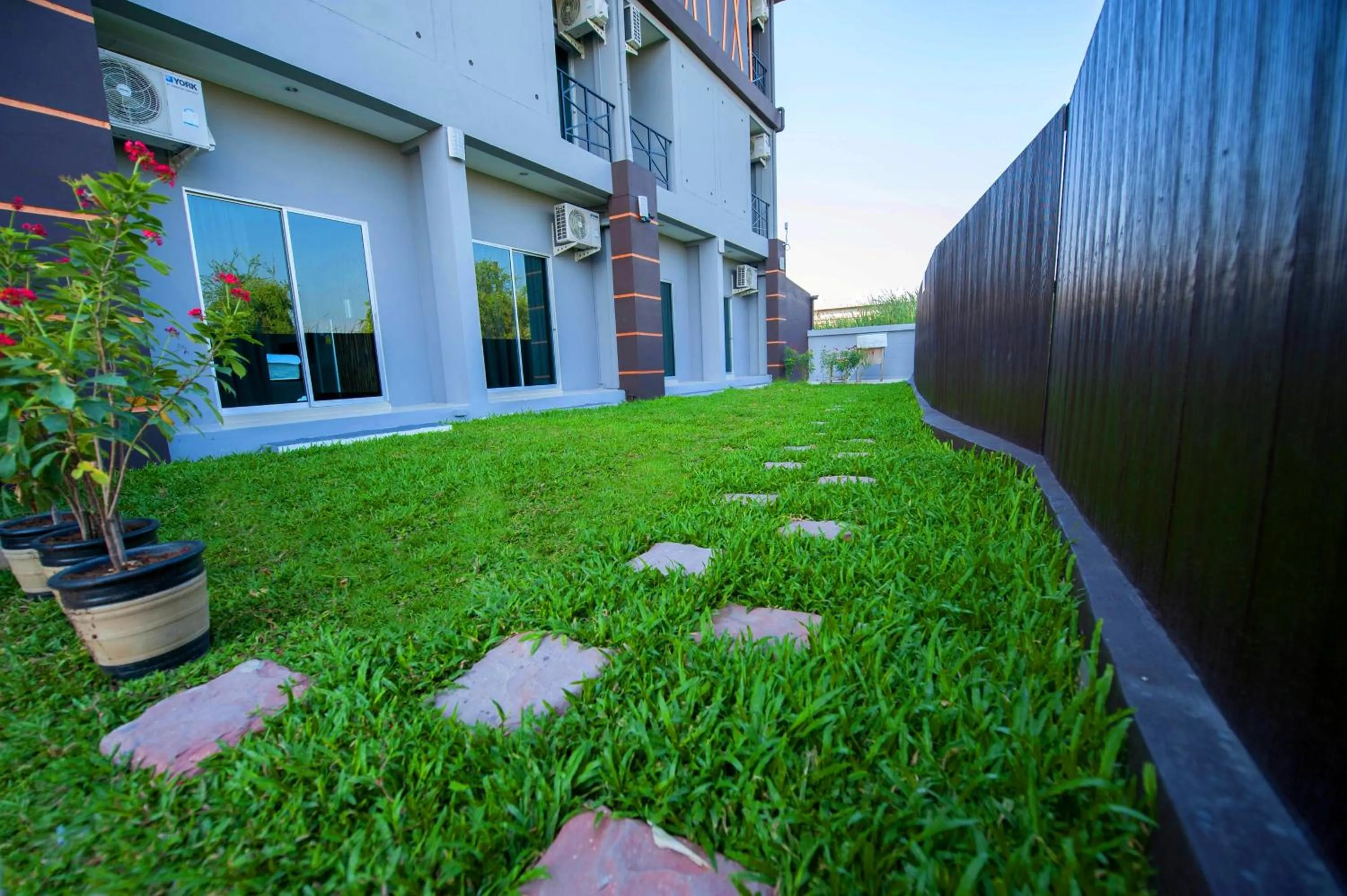 Facade/entrance in Dwella Suvarnabhumi