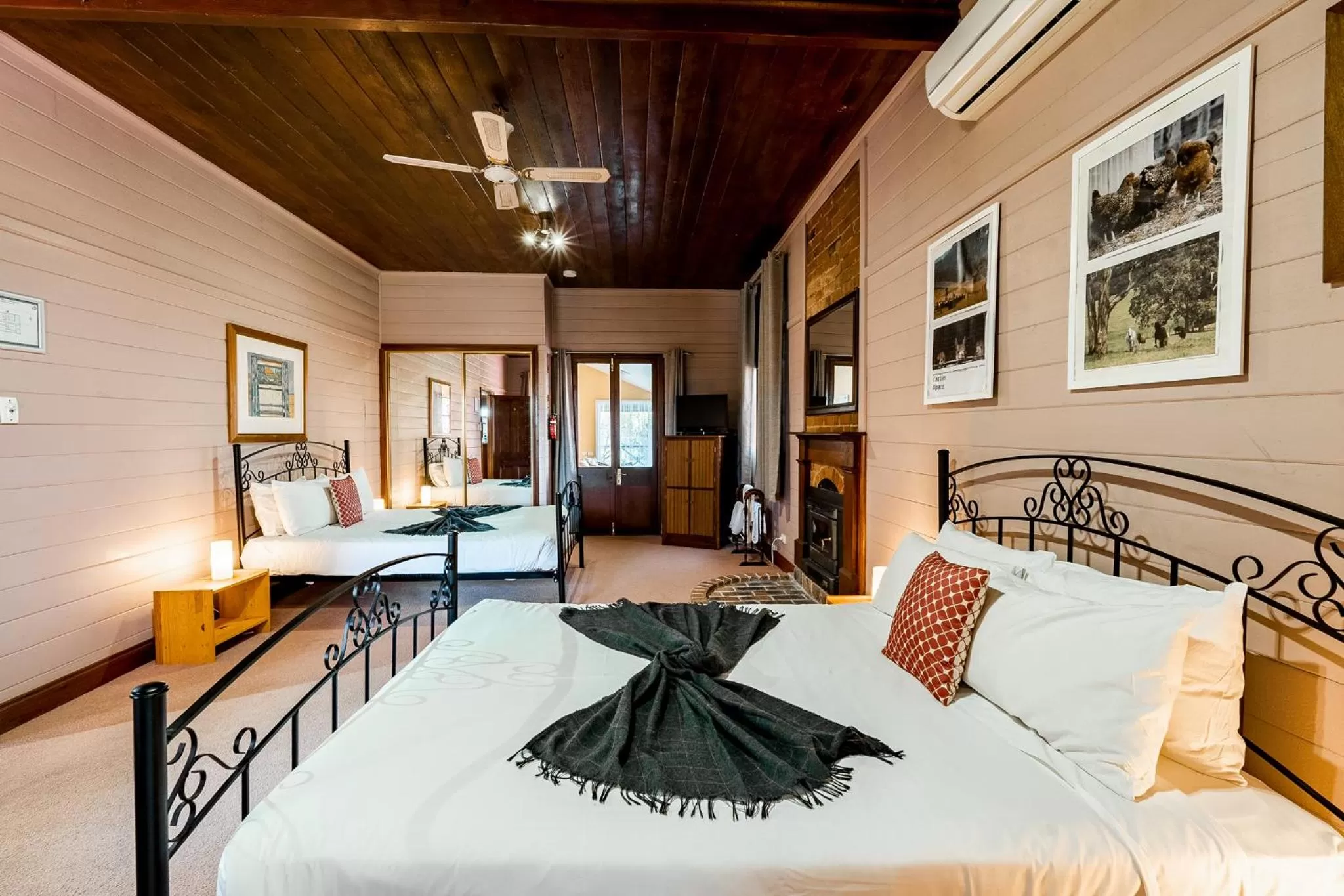 Bedroom, Bed in The Henry Parkes Tenterfield