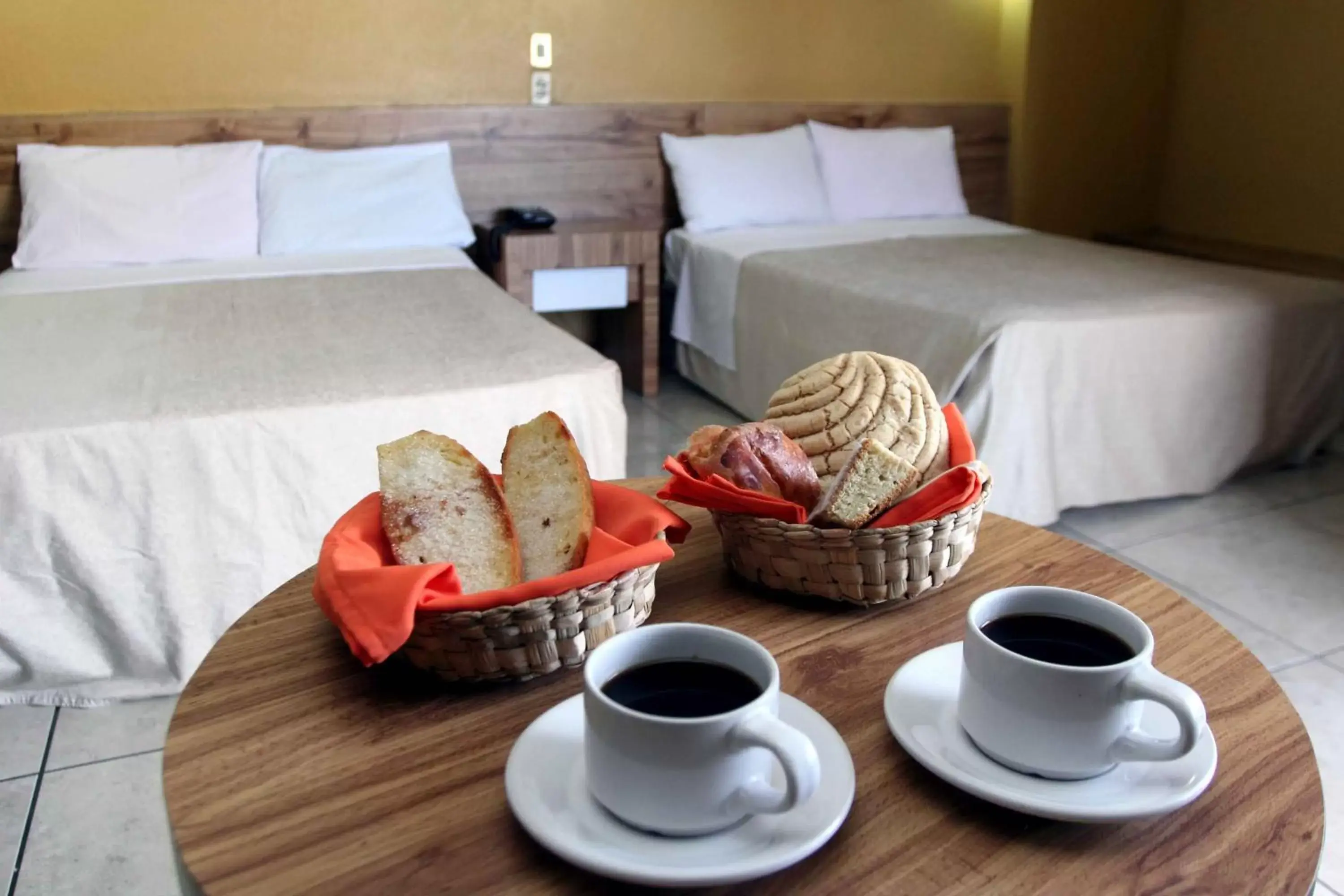 Suite with 2 Double Beds in Hotel Universo Suite with 2 Double Beds in Hotel Universo