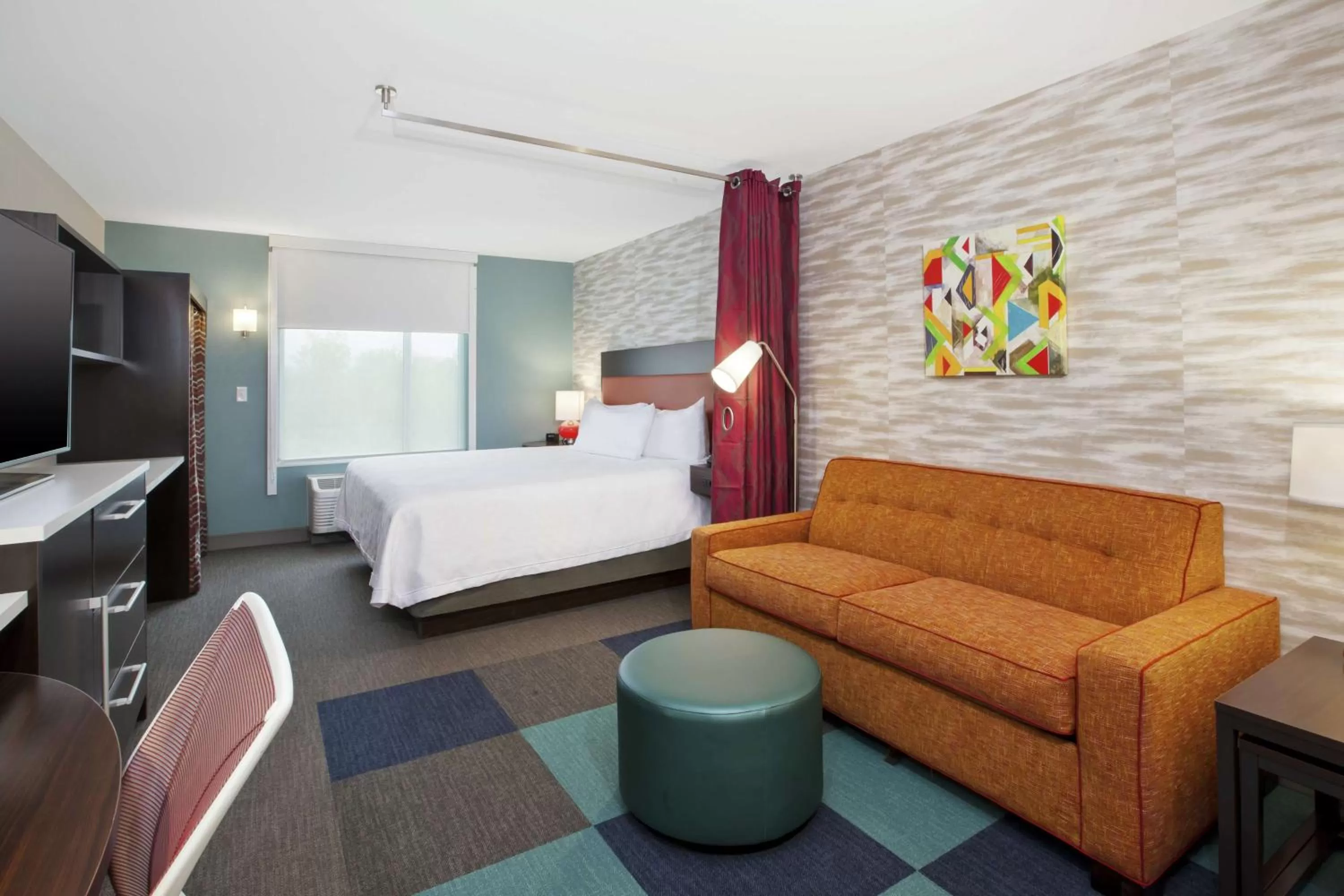 Bedroom, Bed in Home2 Suites By Hilton West Bloomfield, Mi