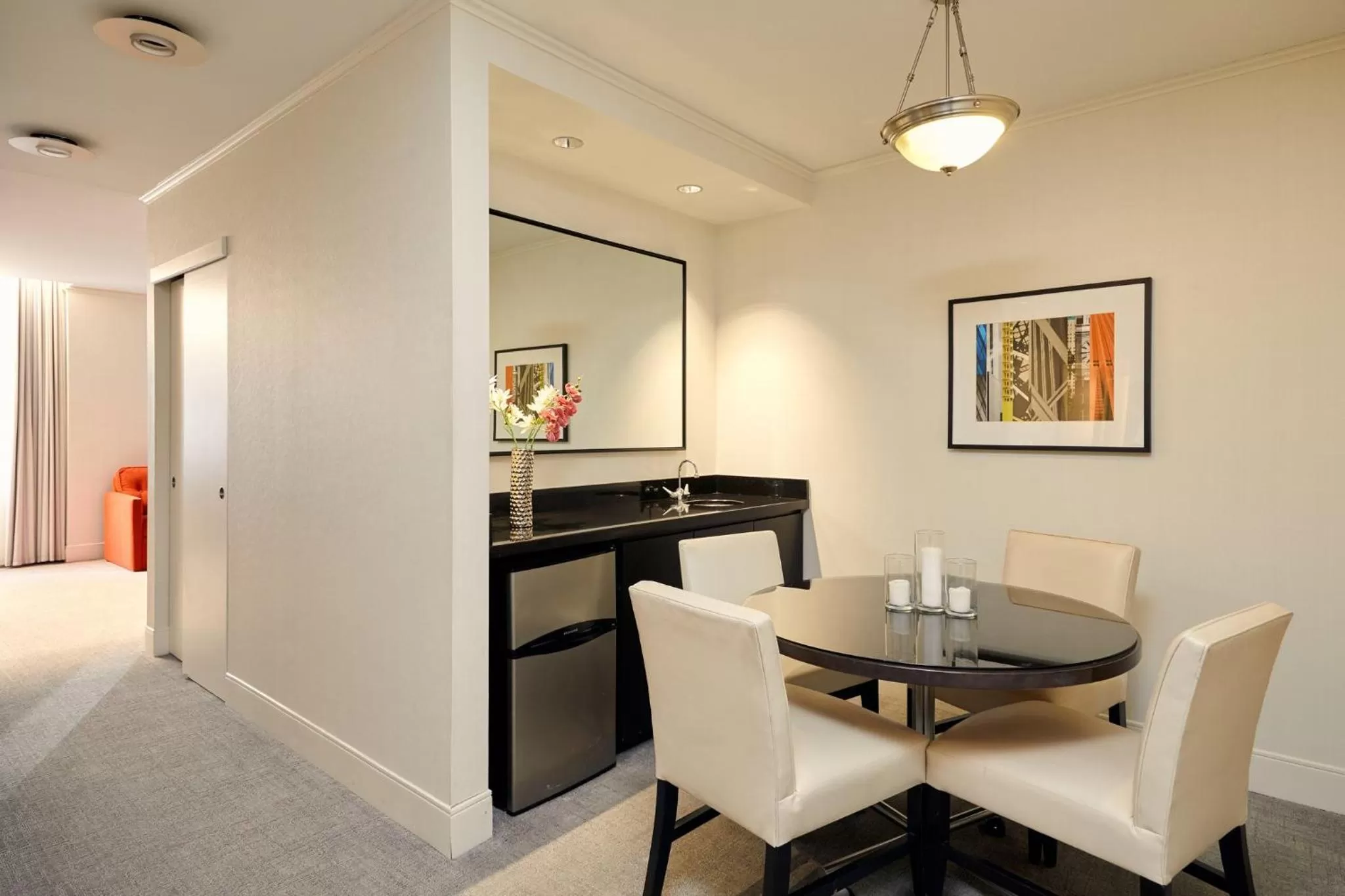 Photo of the whole room in Loews Philadelphia Hotel