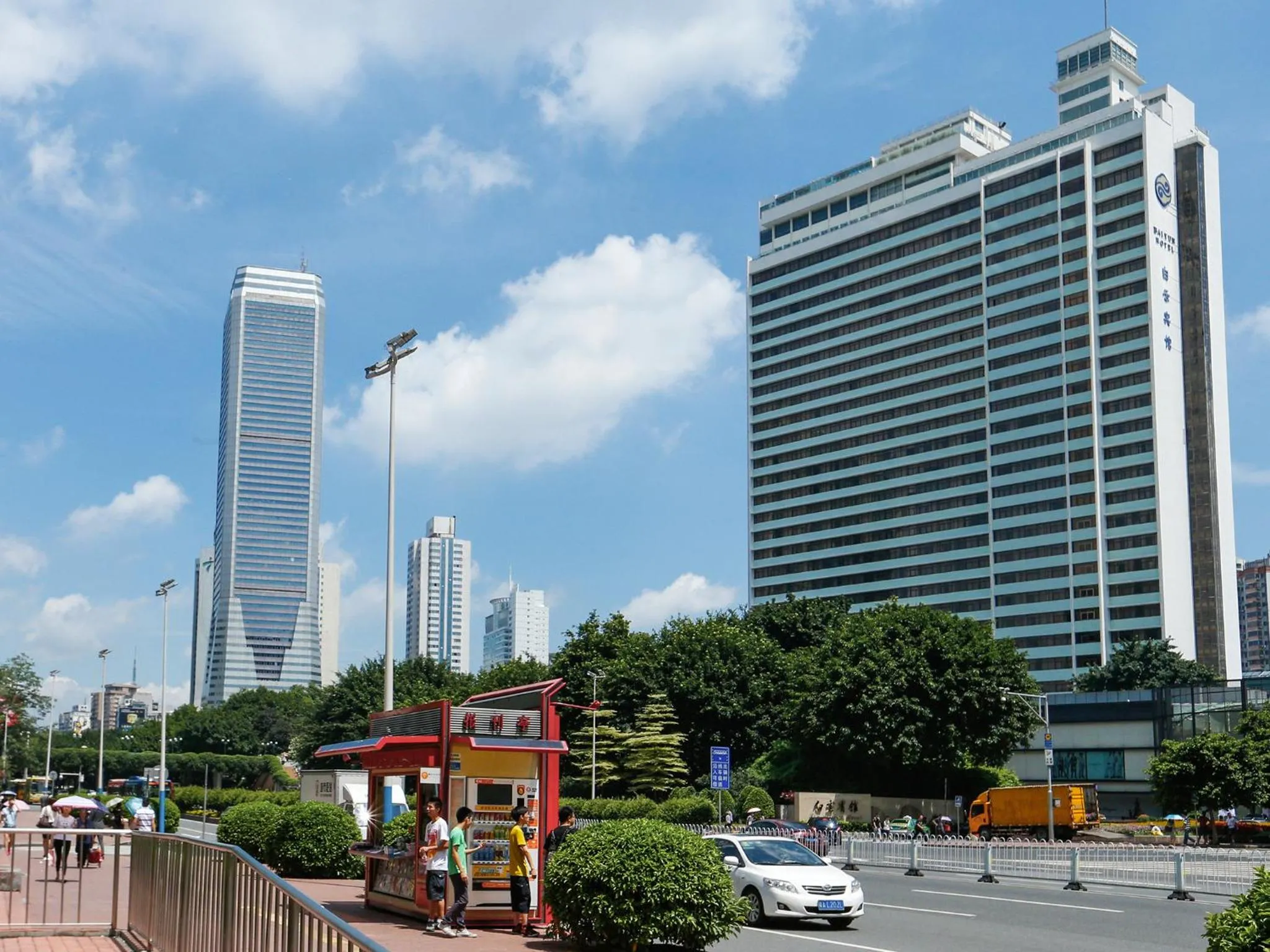 Nearby landmark in Guangzhou Pengman Apartment Zhengjia Huanshi Branch