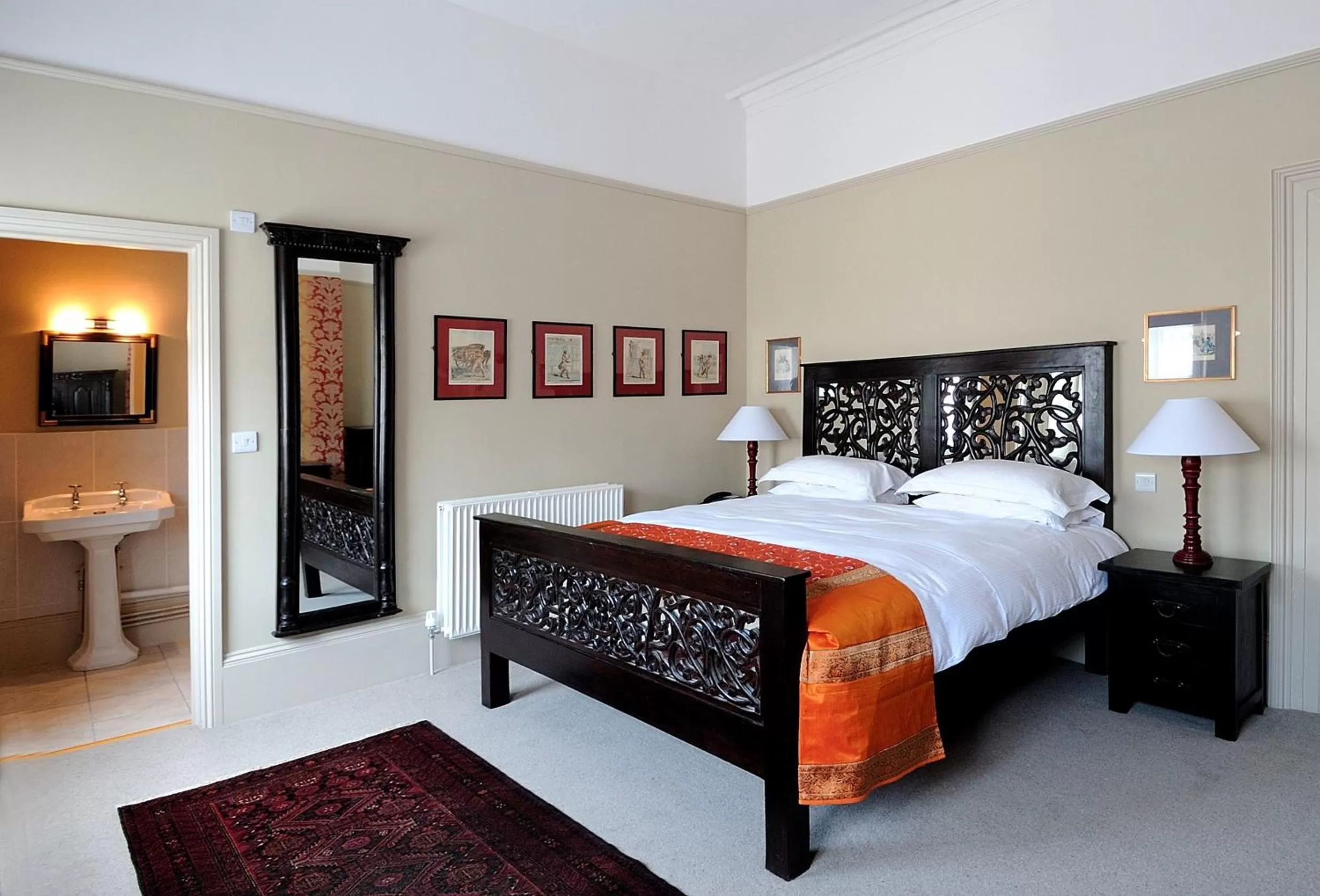 Bed in The William Cecil