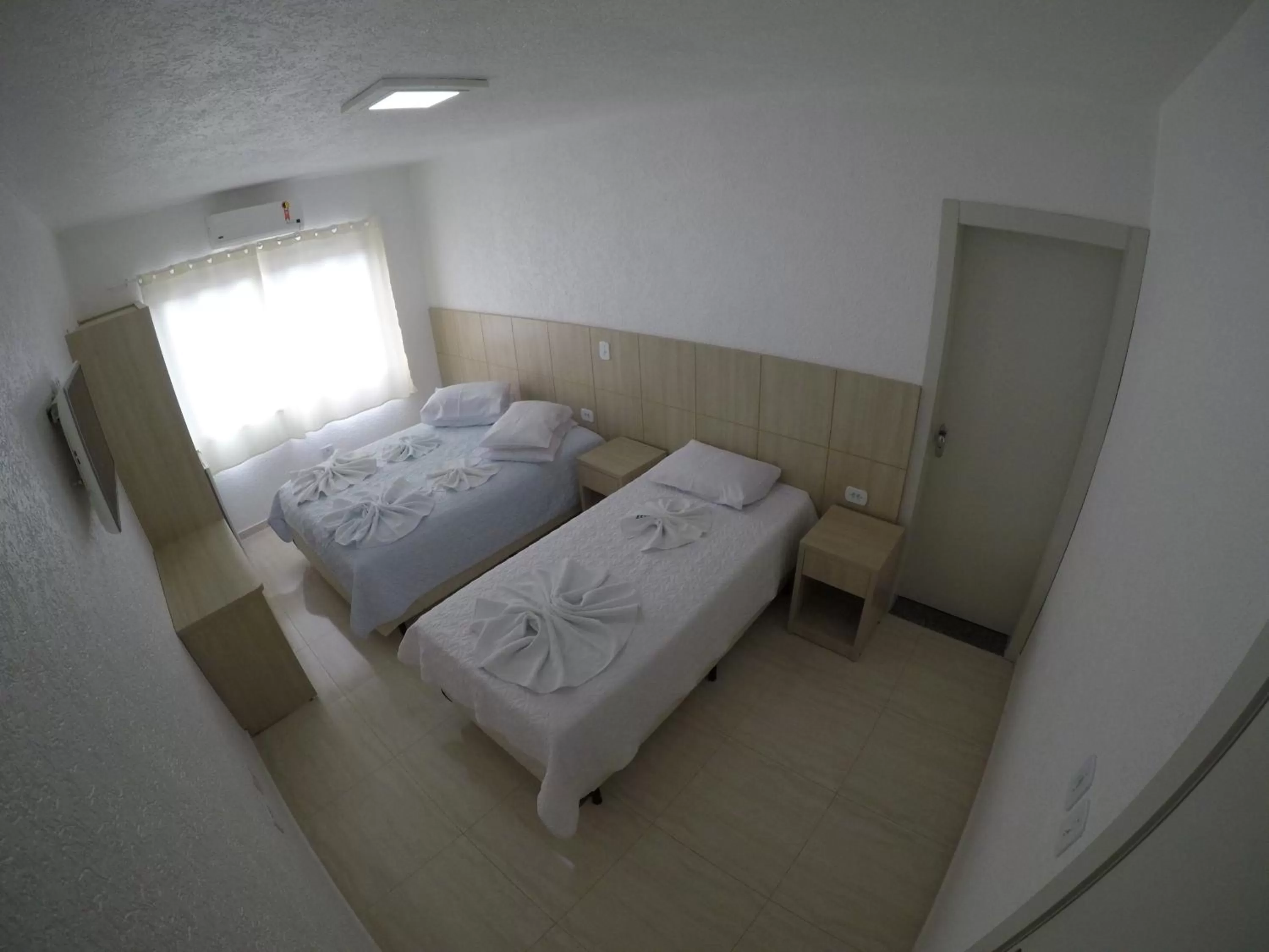 Photo of the whole room, Bed in Hotel Dove