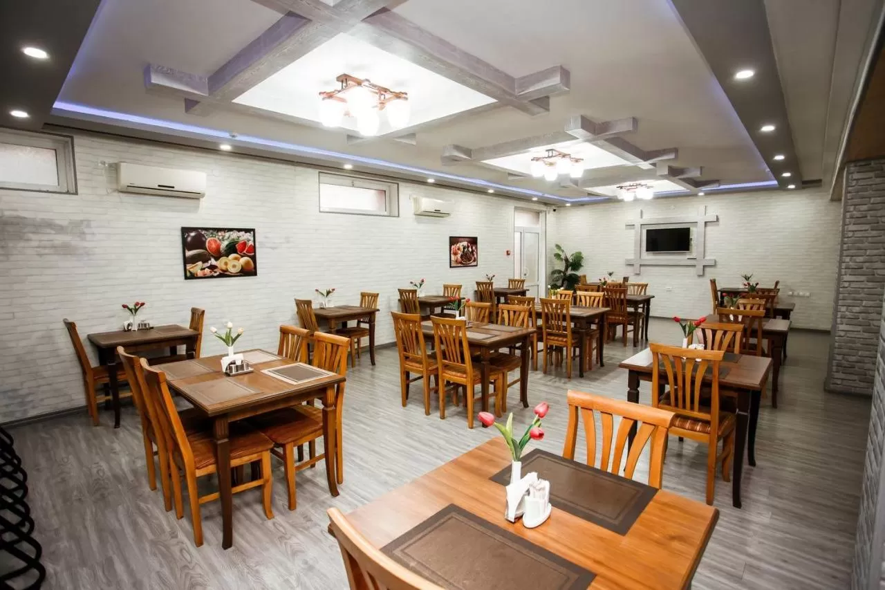 Restaurant/Places to Eat in Comfort Hotel