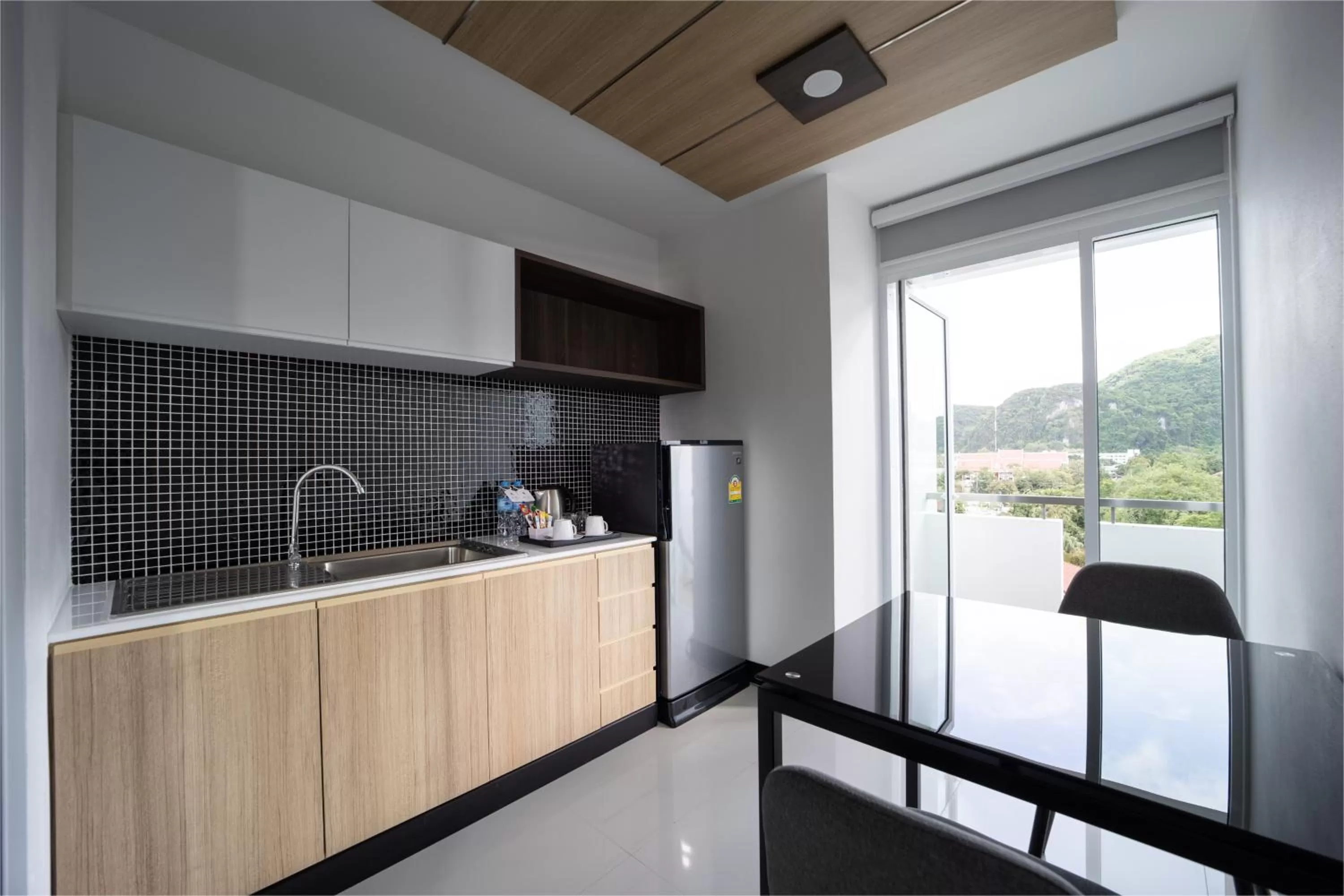 Kitchen or kitchenette in Sitthinard Grandview Hotel