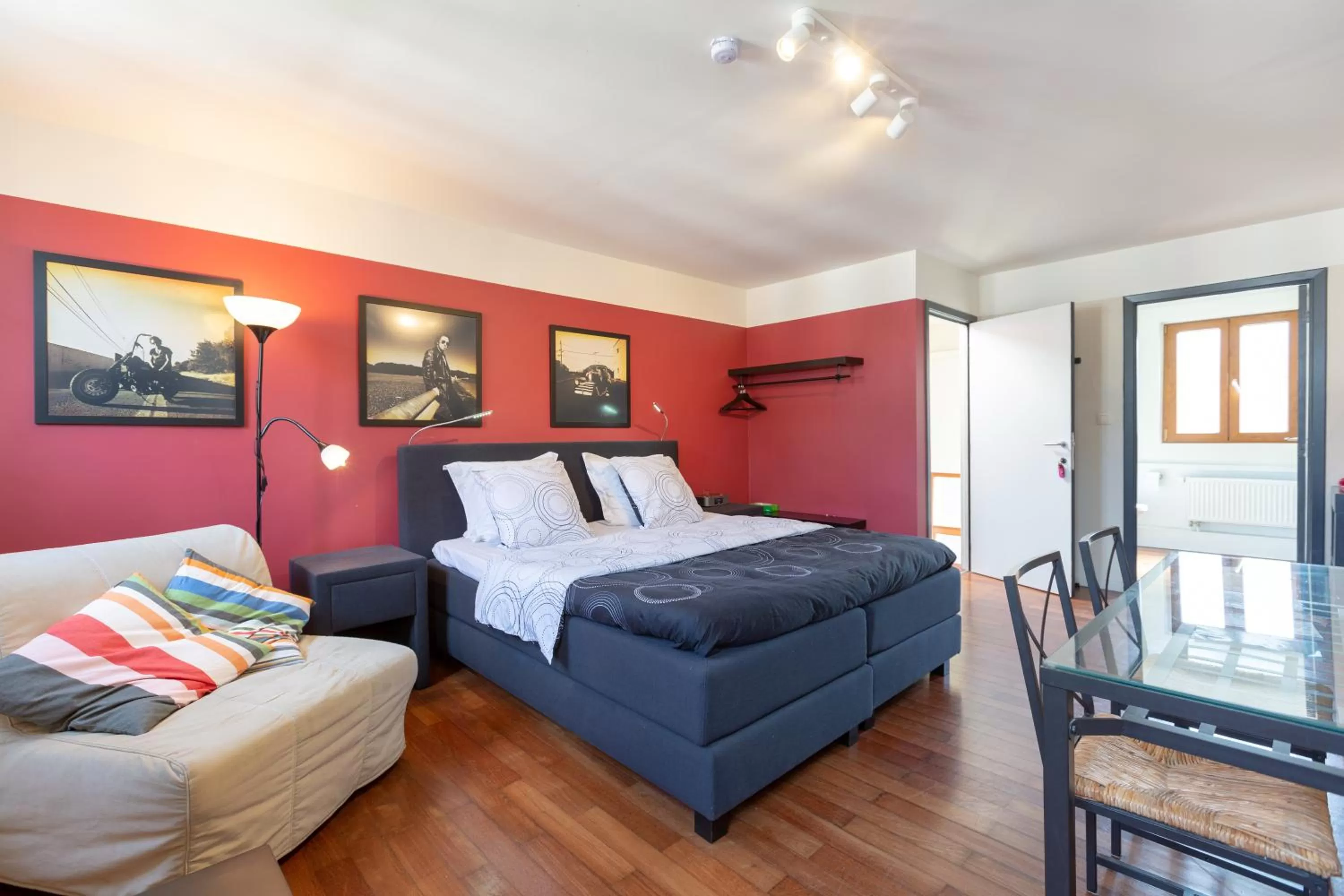 Photo of the whole room, Bed in Because the Night city lodge