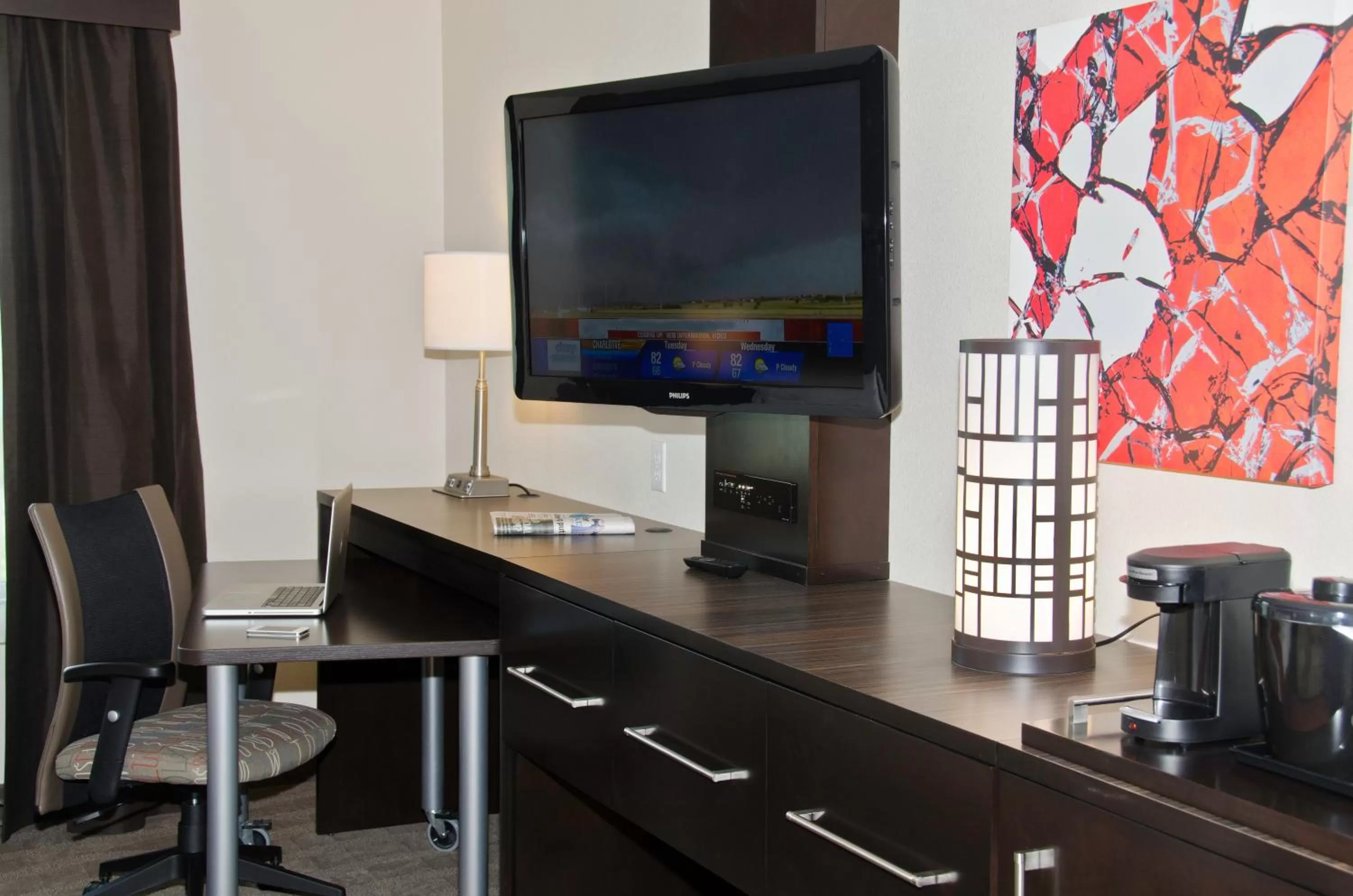 Bedroom in Holiday Inn Express & Suites Columbus - Easton Area by IHG