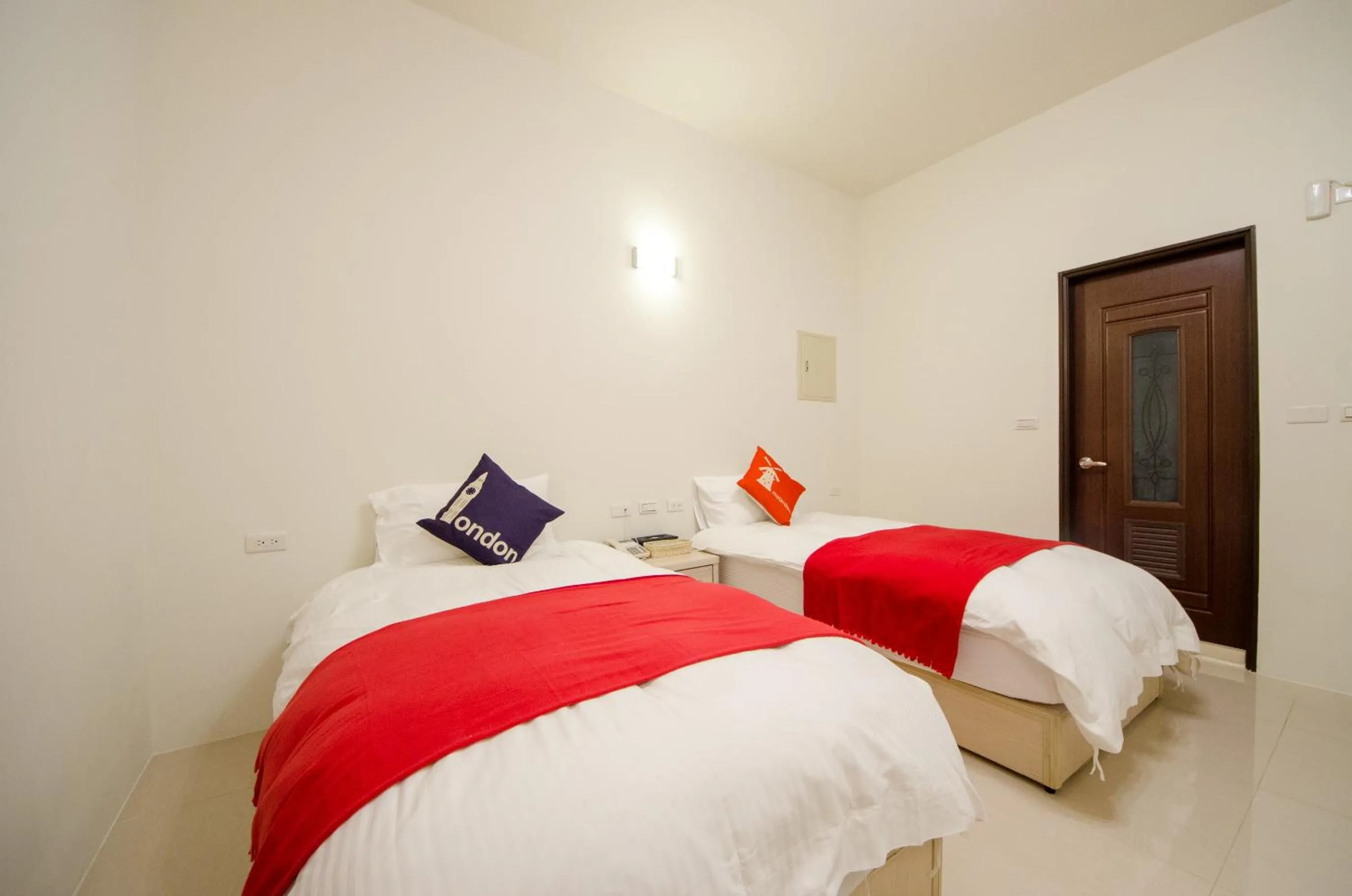 bunk bed, Bed in Successful 168 B&B