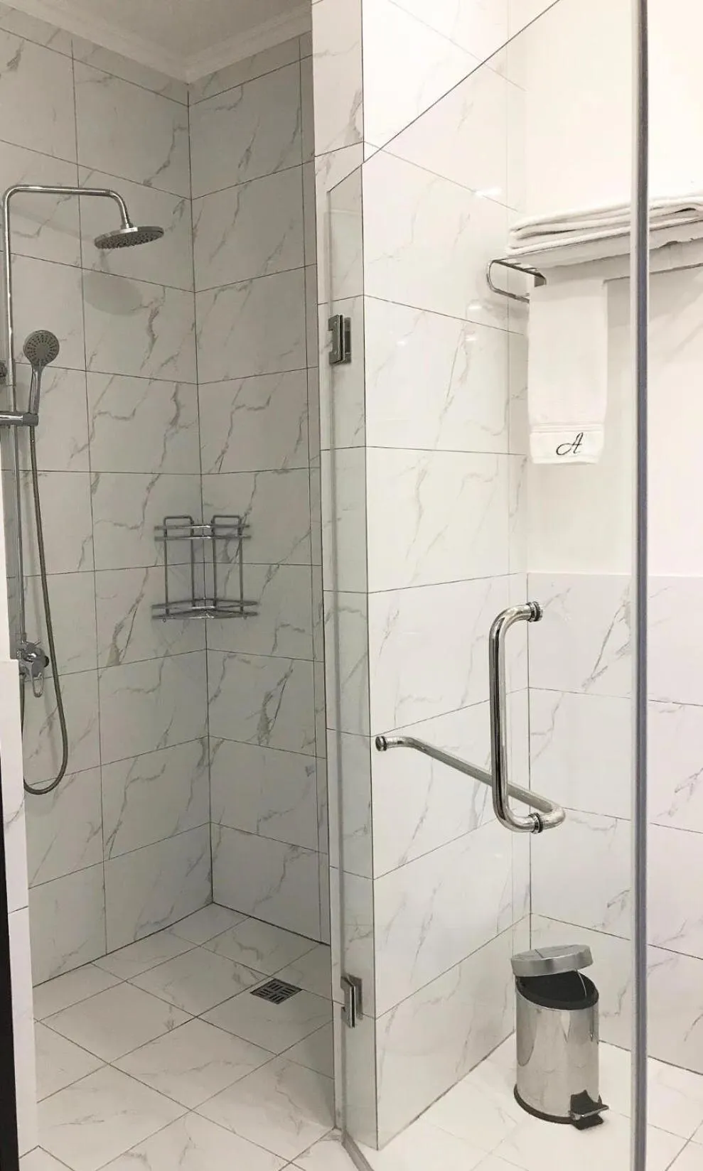 Shower in Ambassador