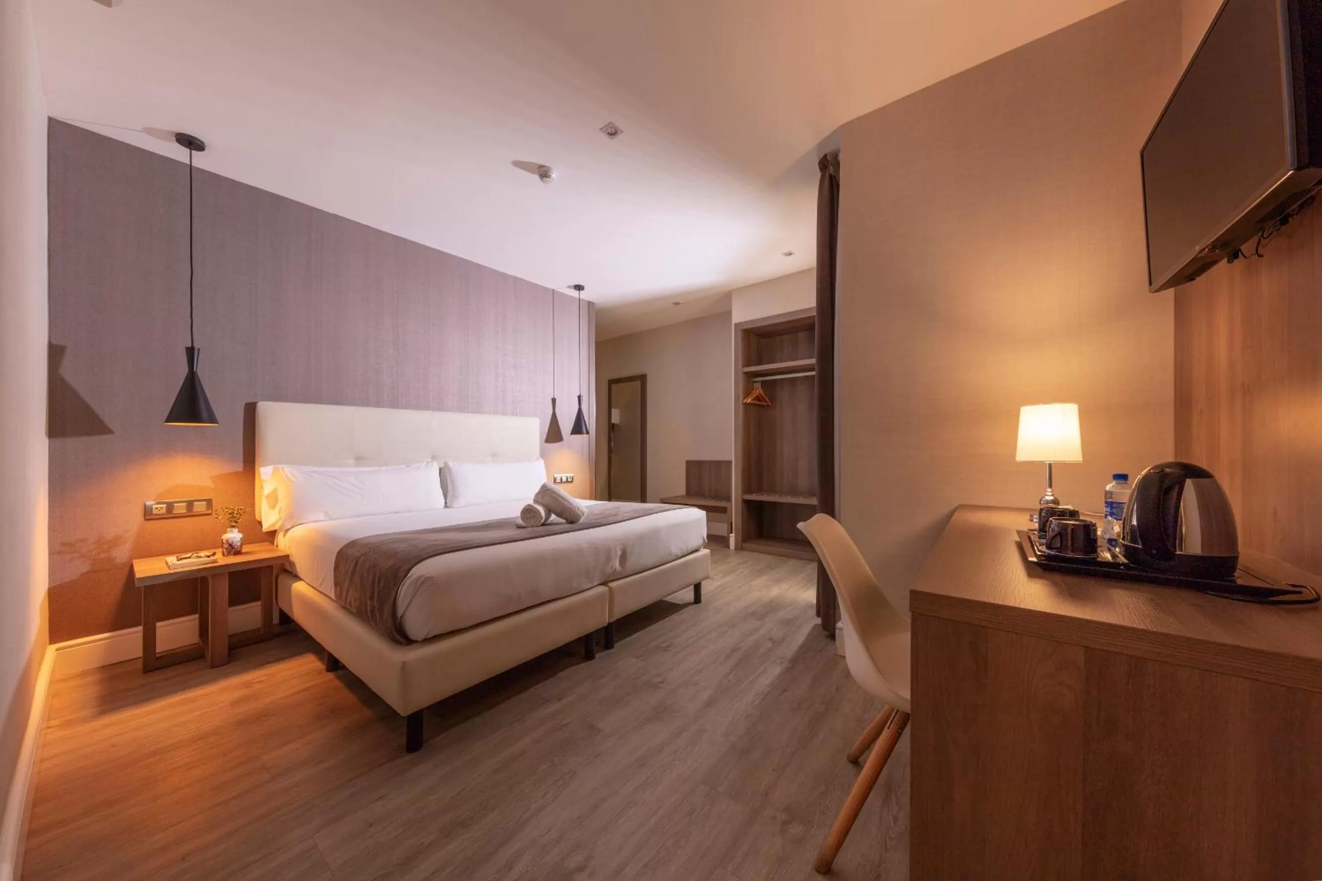 Photo of the whole room, Bed in Hotel Oasis