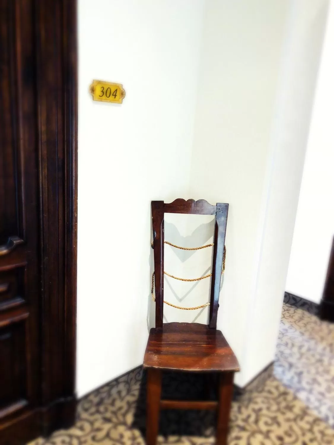 Decorative detail in Rome Garden Hotel