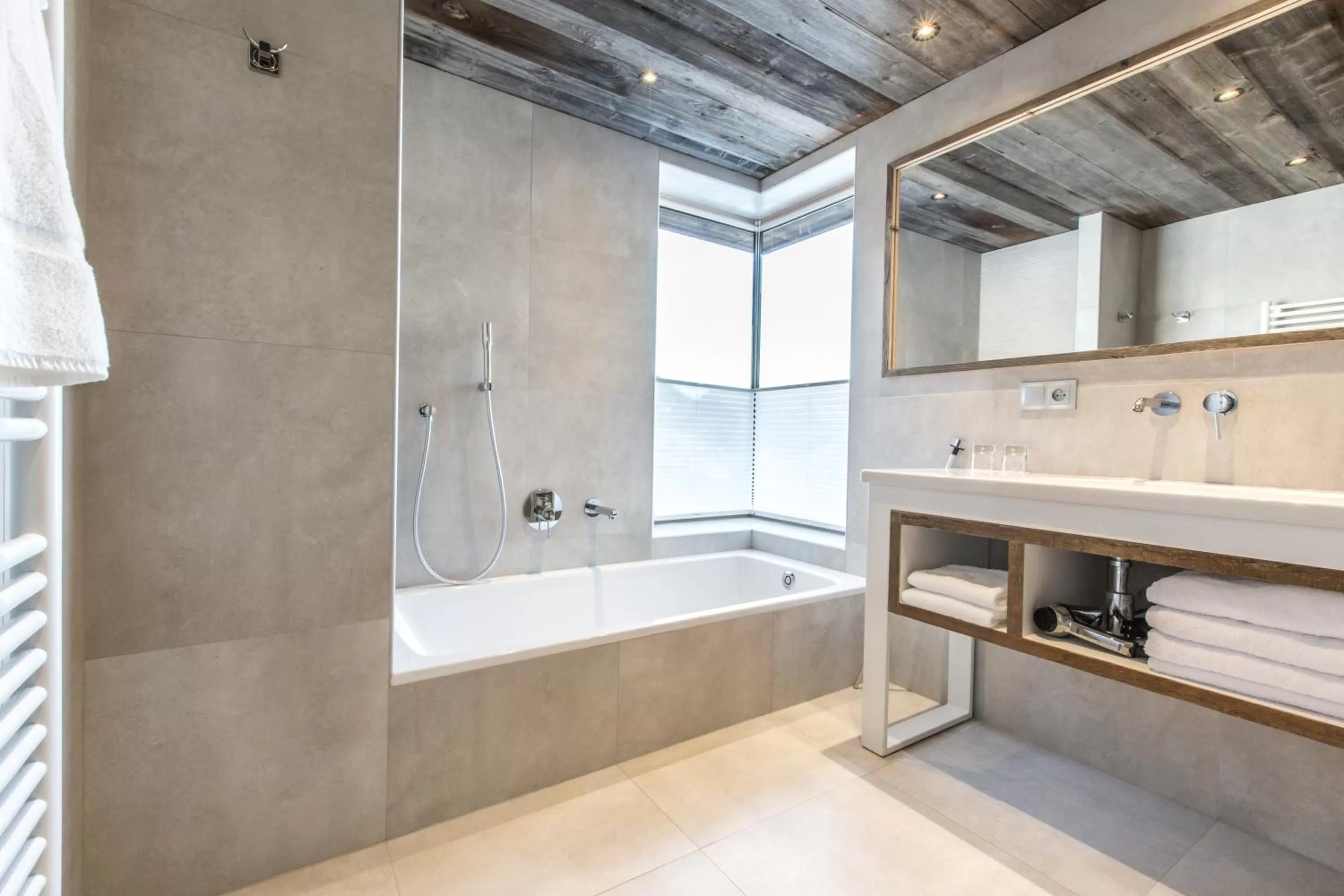 Bathroom in Hôtel Spa Crychar