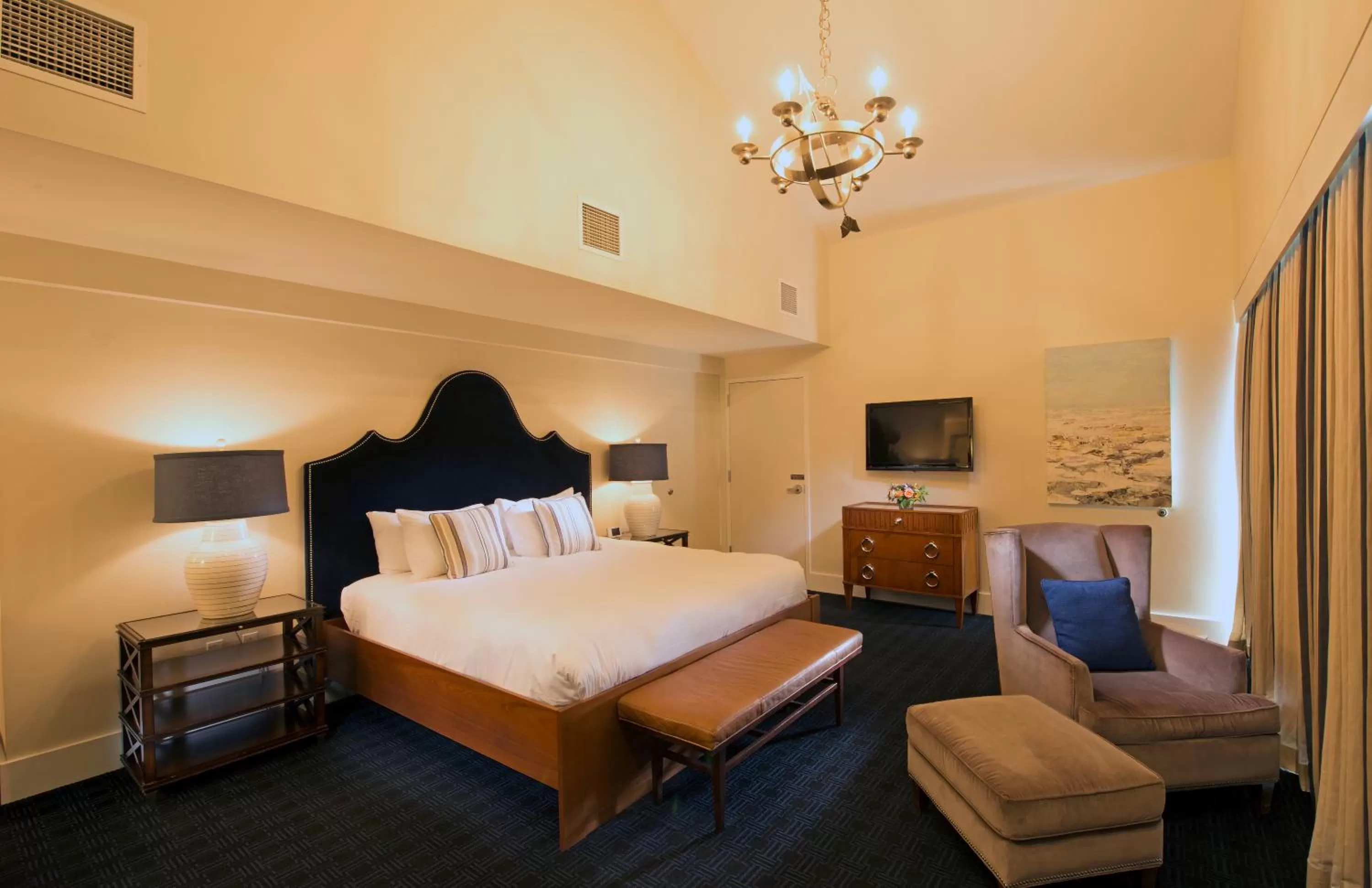 Seating area, Bed in The Boathouse