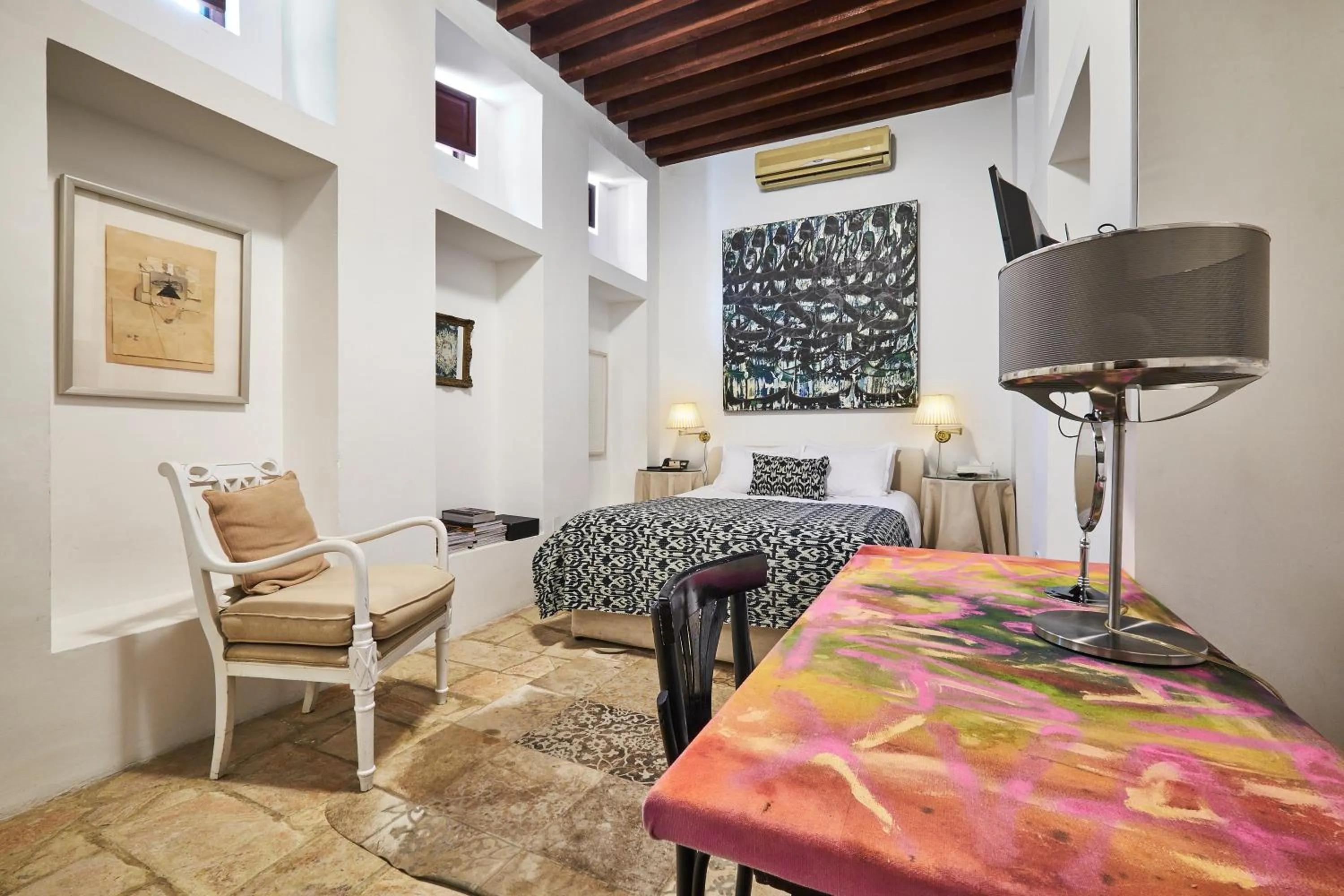 Bathroom in XVA Art Hotel