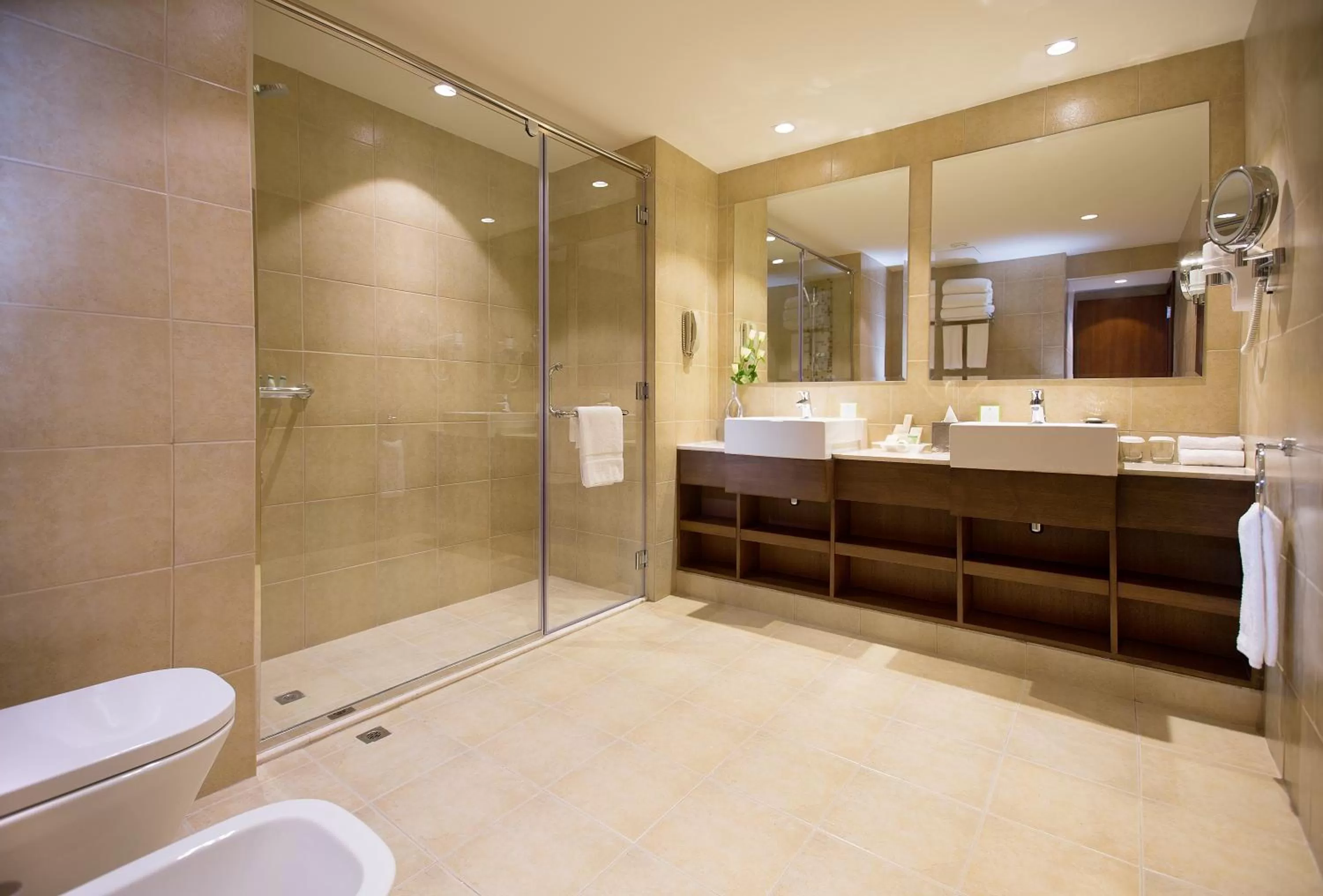 Bathroom in Copthorne Downtown by Millennium