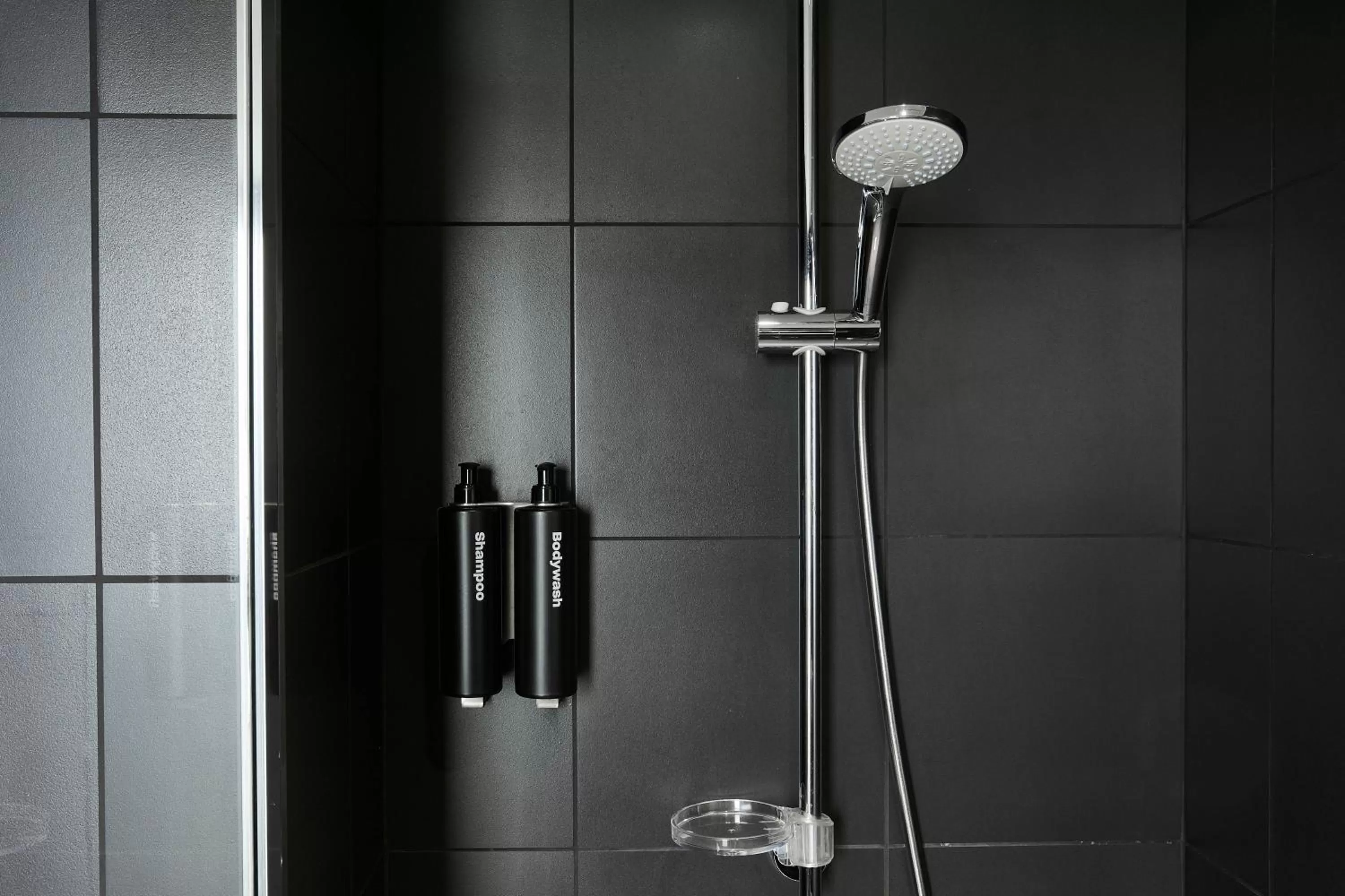 Bathroom in The Social Hub Madrid