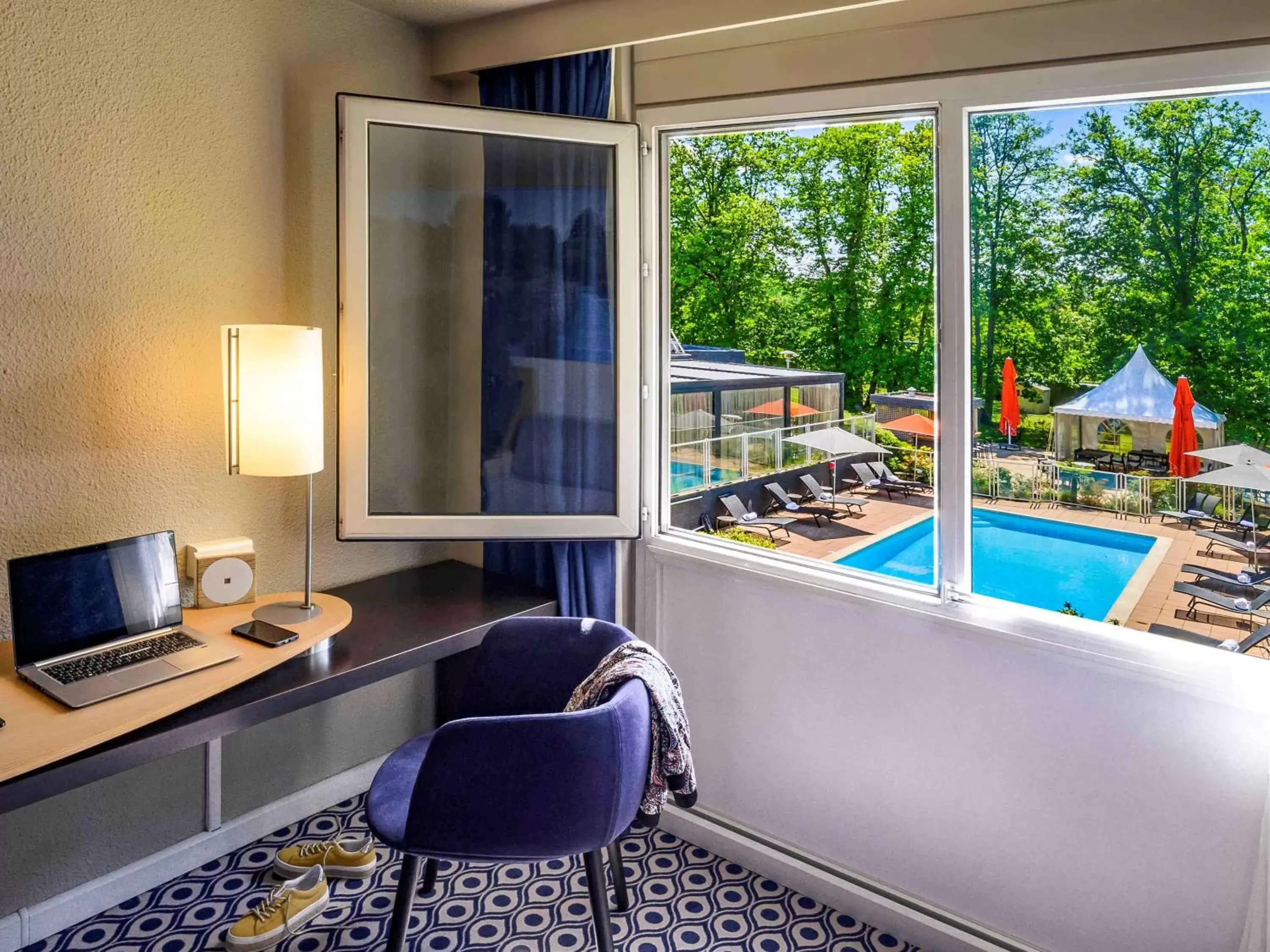 Executive Double Room with Sofa Bed in Novotel Orléans Sud La Source Executive Double Room with Sofa Bed in Novotel Orléans Sud La Source