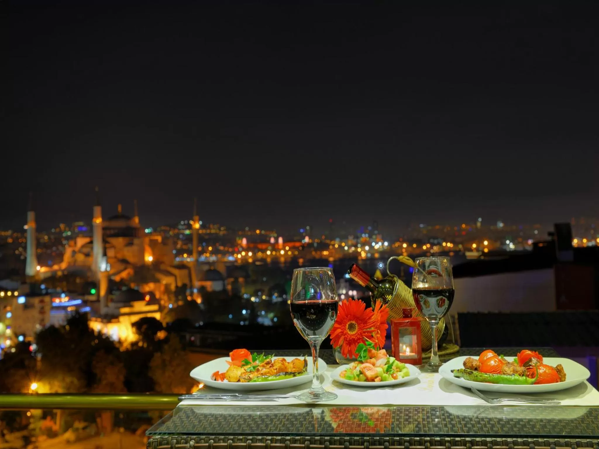 Restaurant/places to eat in Burckin Hotel