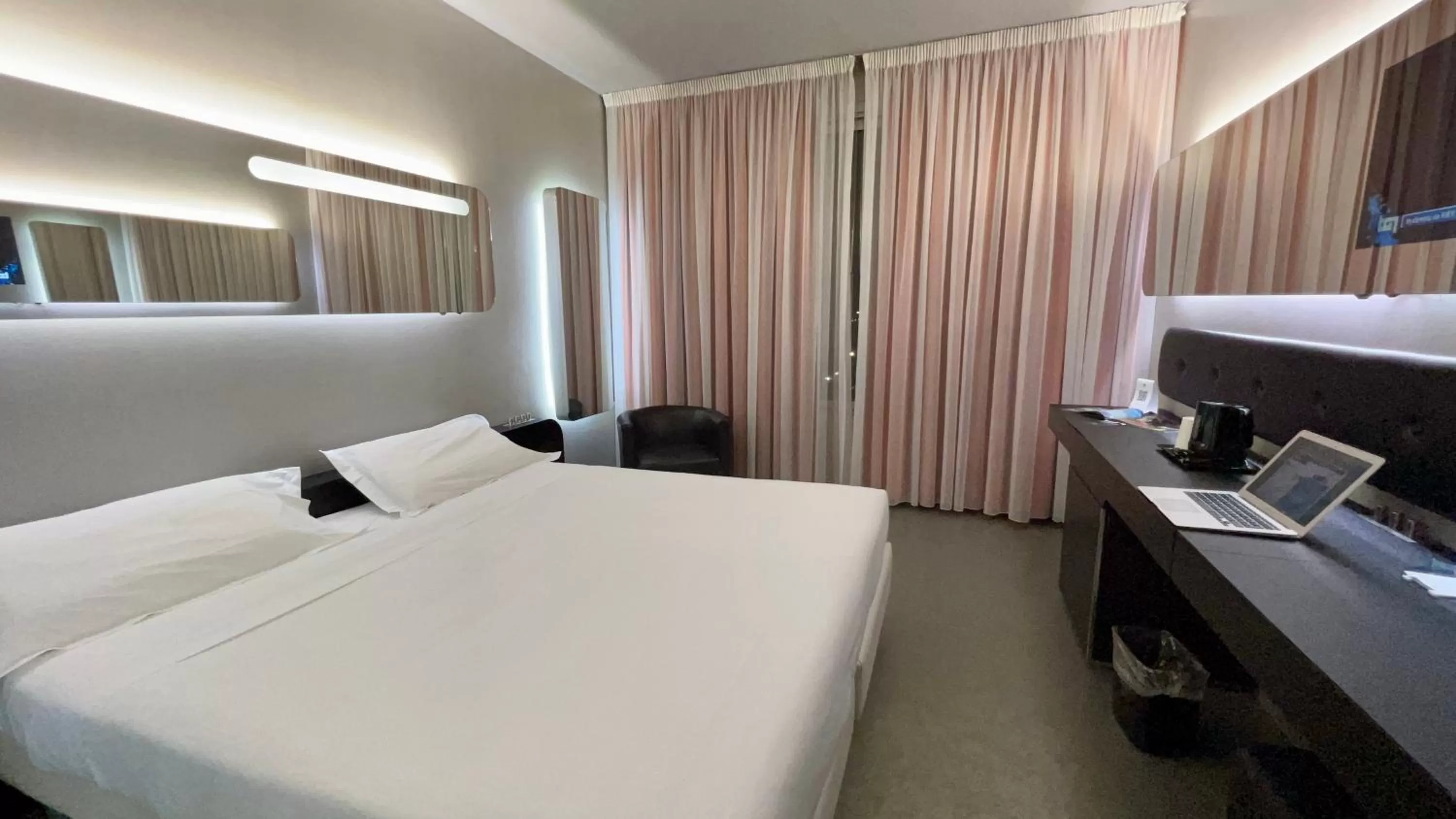 Bedroom, Bed in San Ranieri Hotel