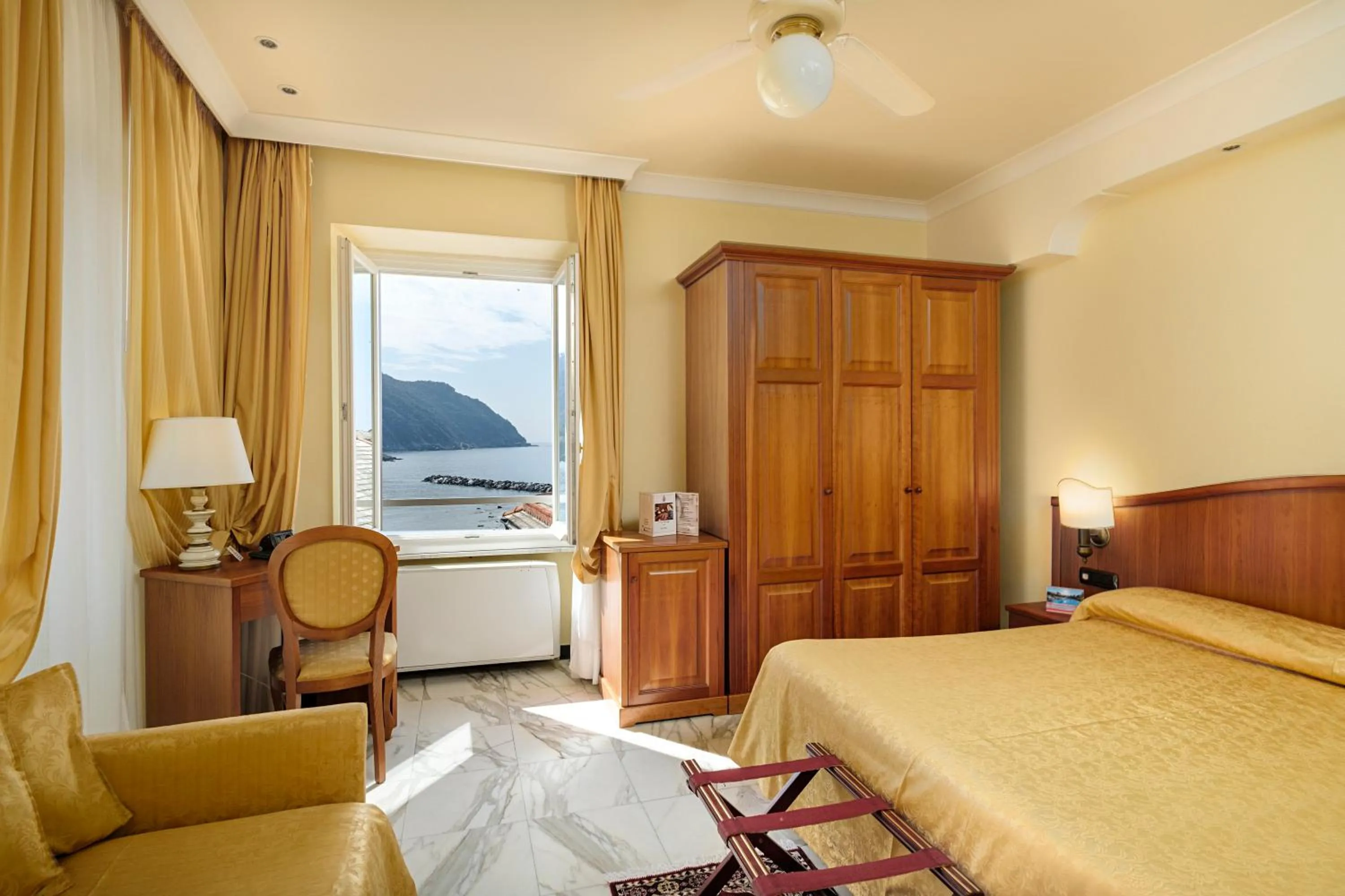 Photo of the whole room, Bed in Hotel Due Mari