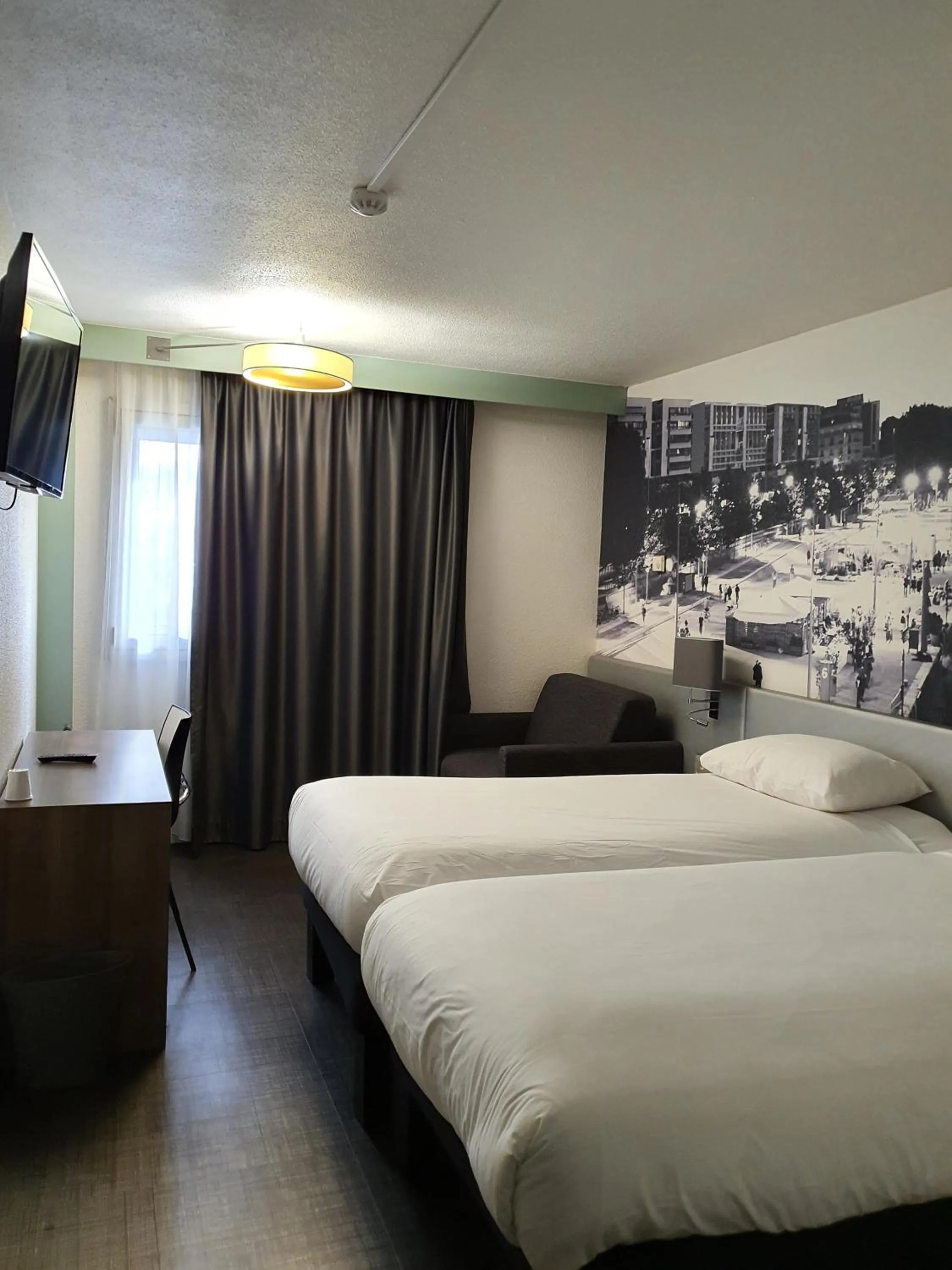 Bedroom, Bed in ibis Styles Paris Tolbiac Bibliotheque
