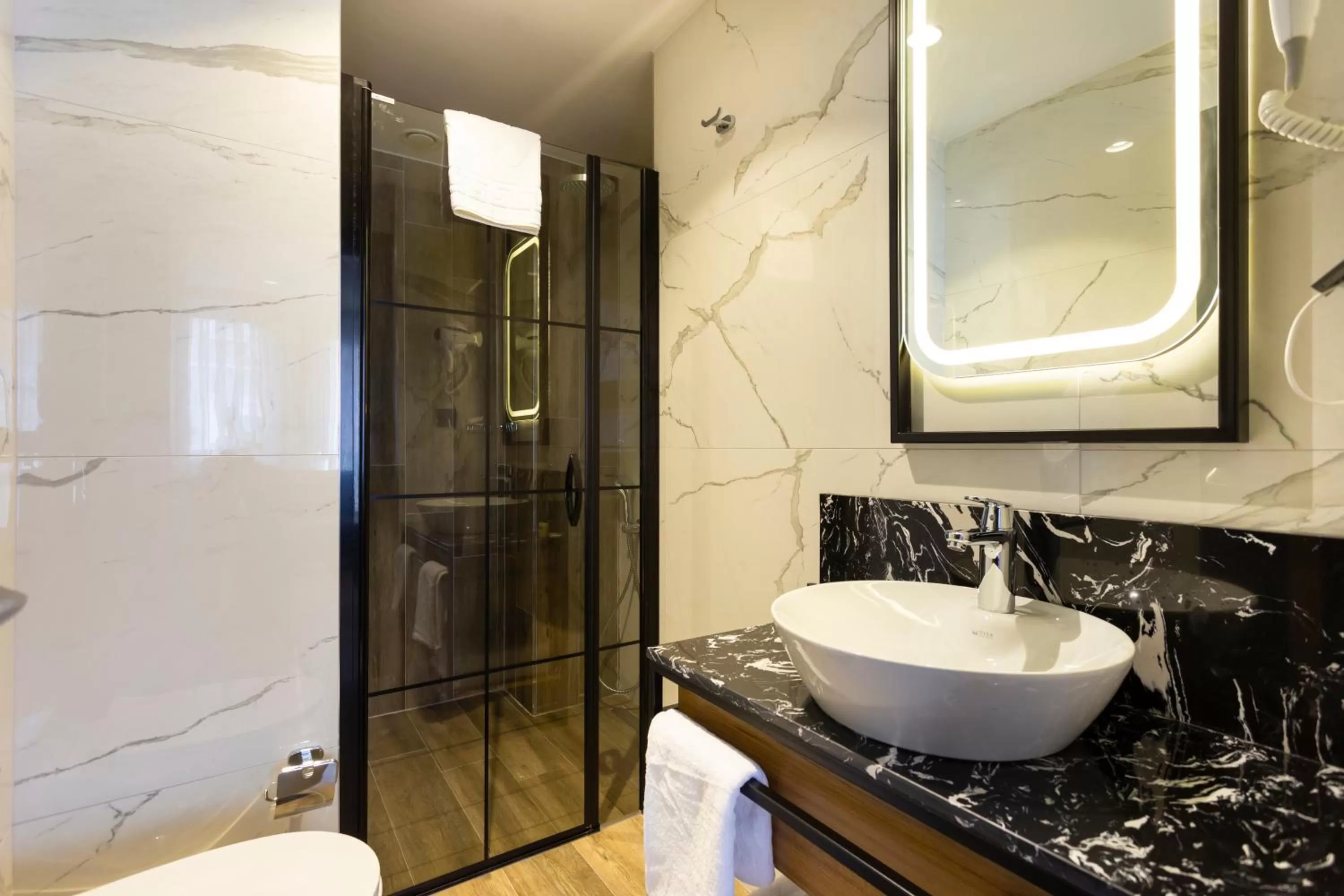 Shower in Nox Suite Rezidans