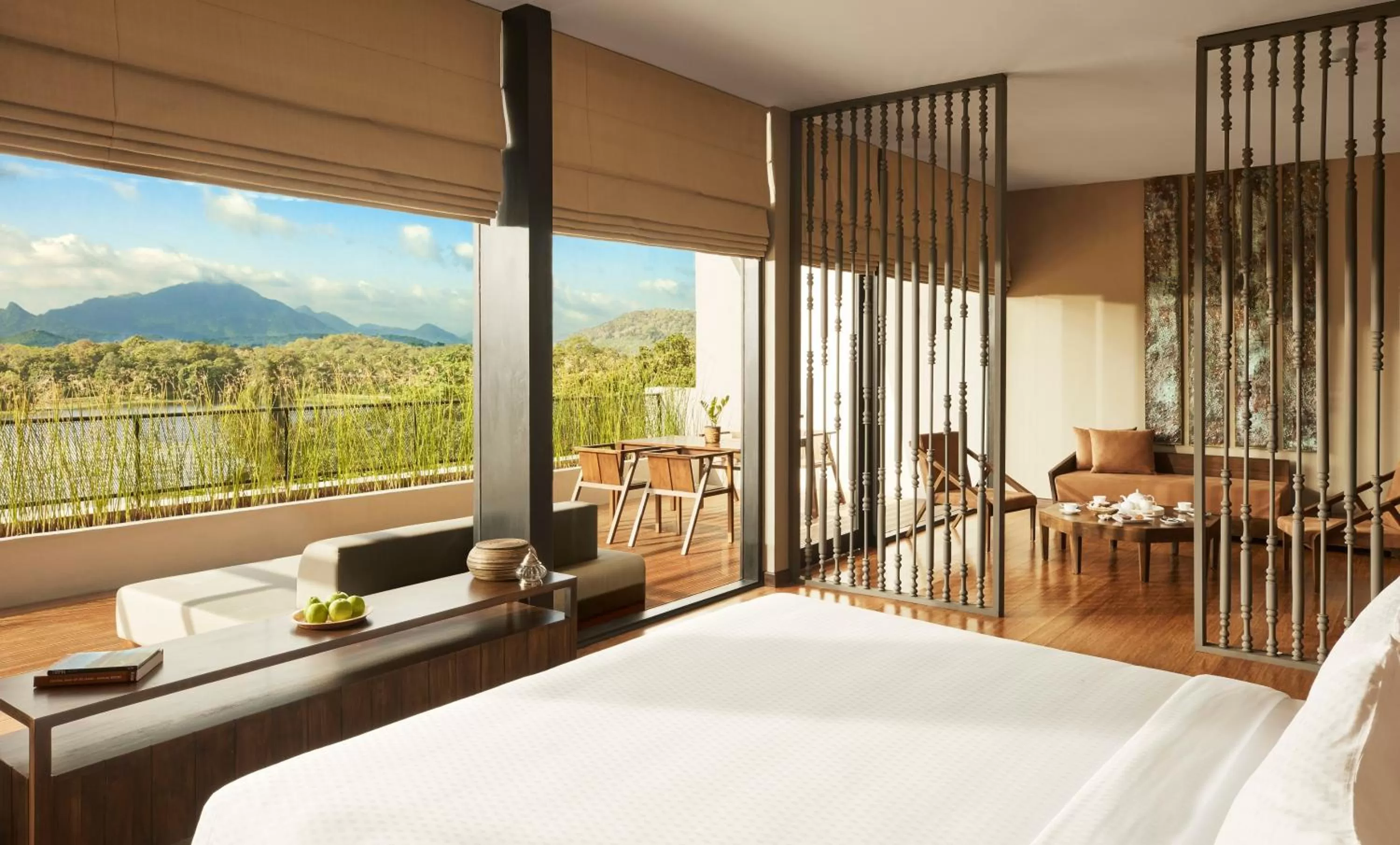 Living room, Bed in Jetwing Lake