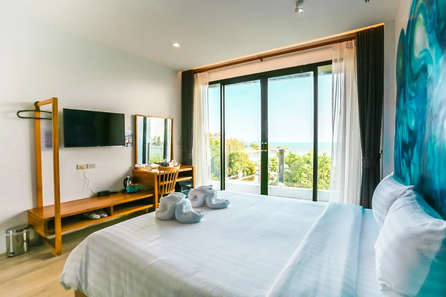 Photo of the whole room, Bed in Tique Series Boutique Resort (SHA Extra Plus)