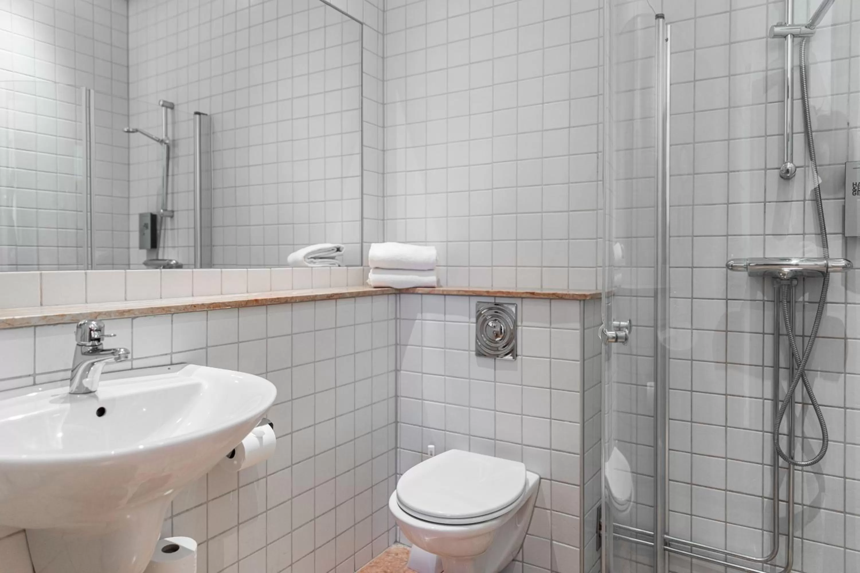 Bathroom in The More Hotel Mazetti