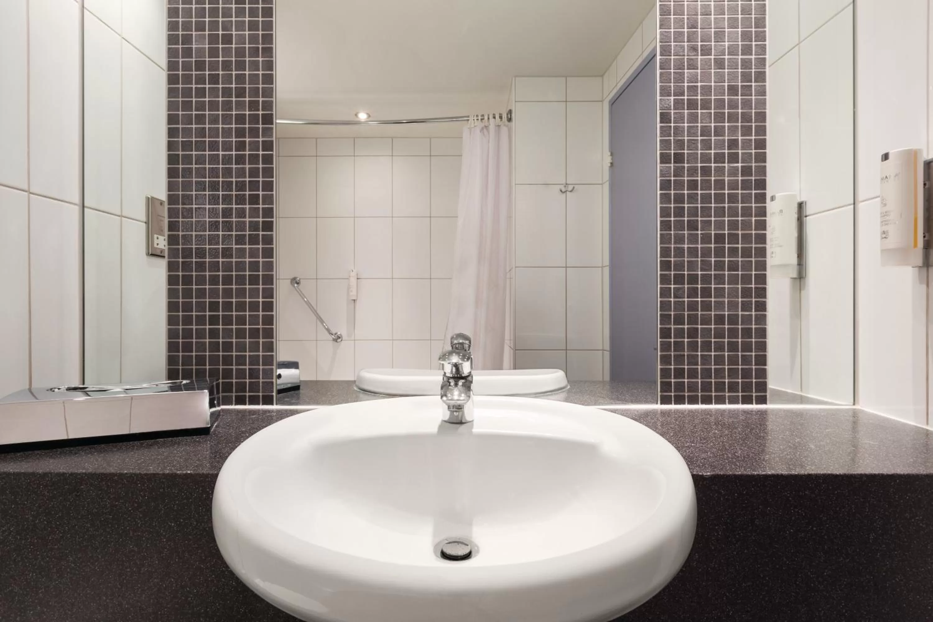 Bathroom in Ramada London North