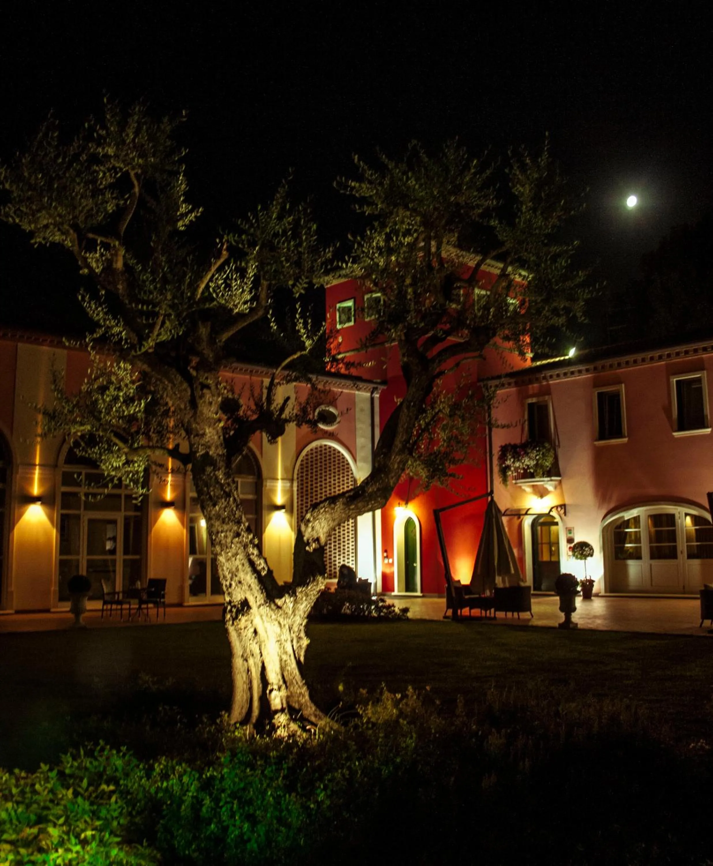 Facade/entrance in Cà Rocca Relais