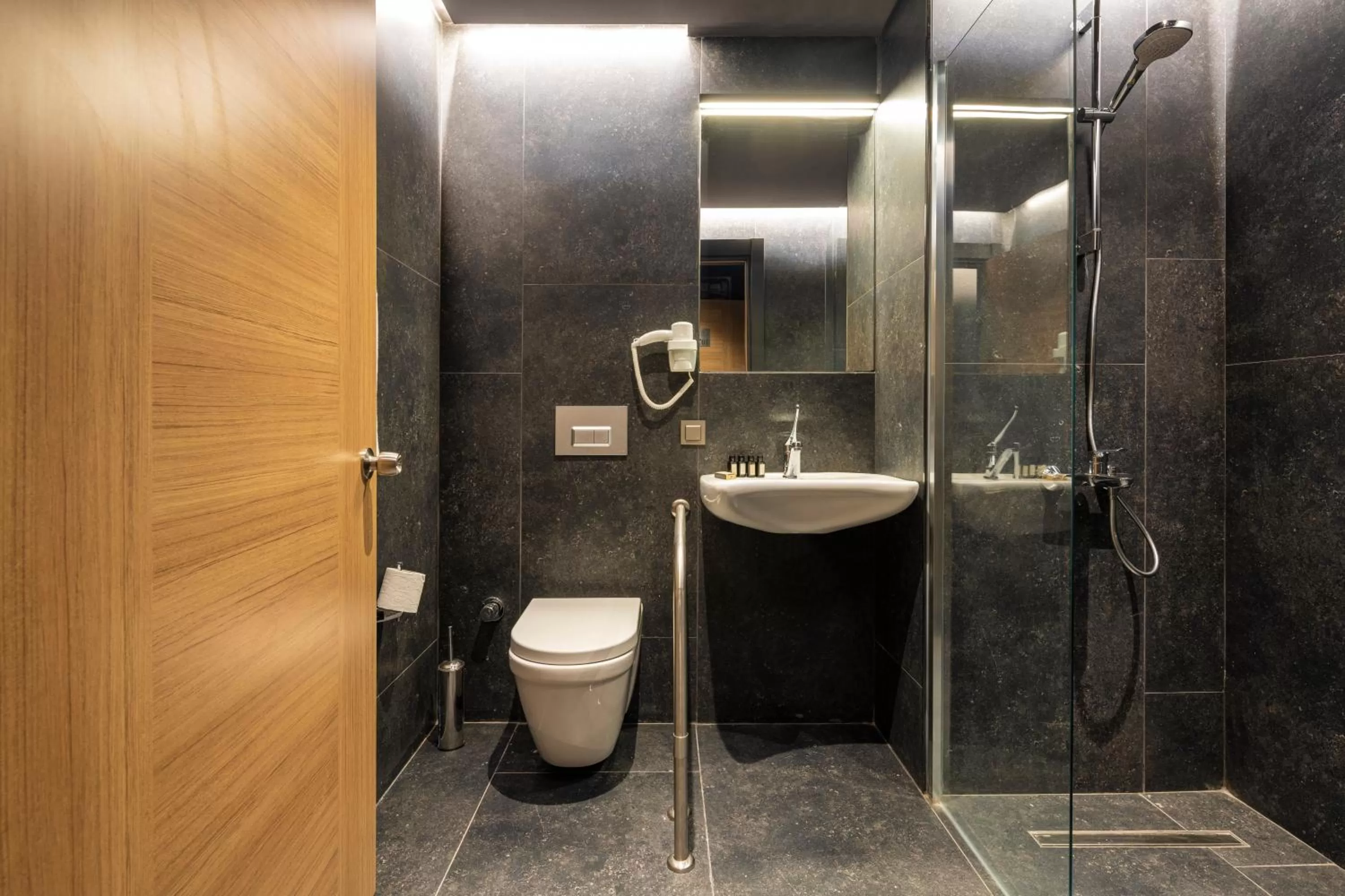 Bathroom in Marius Hotel