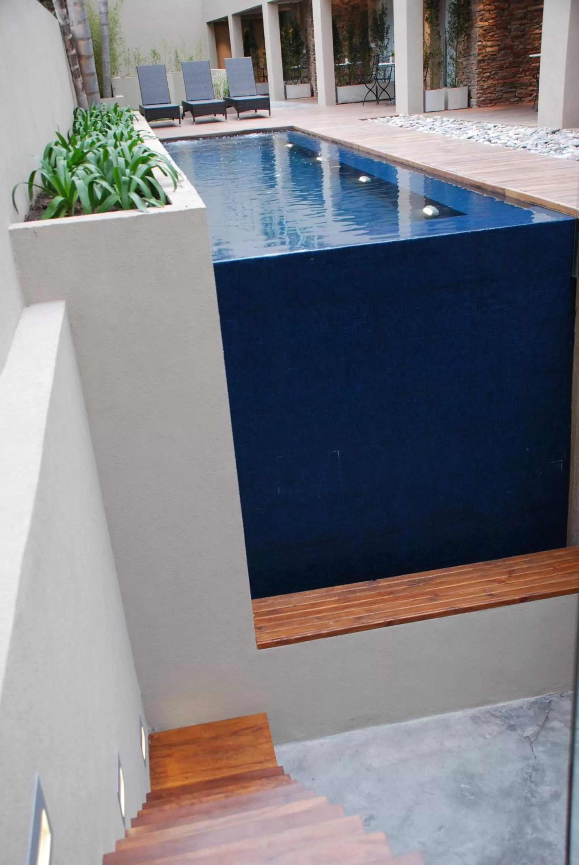 Swimming pool in San Isidro Plaza Hotel