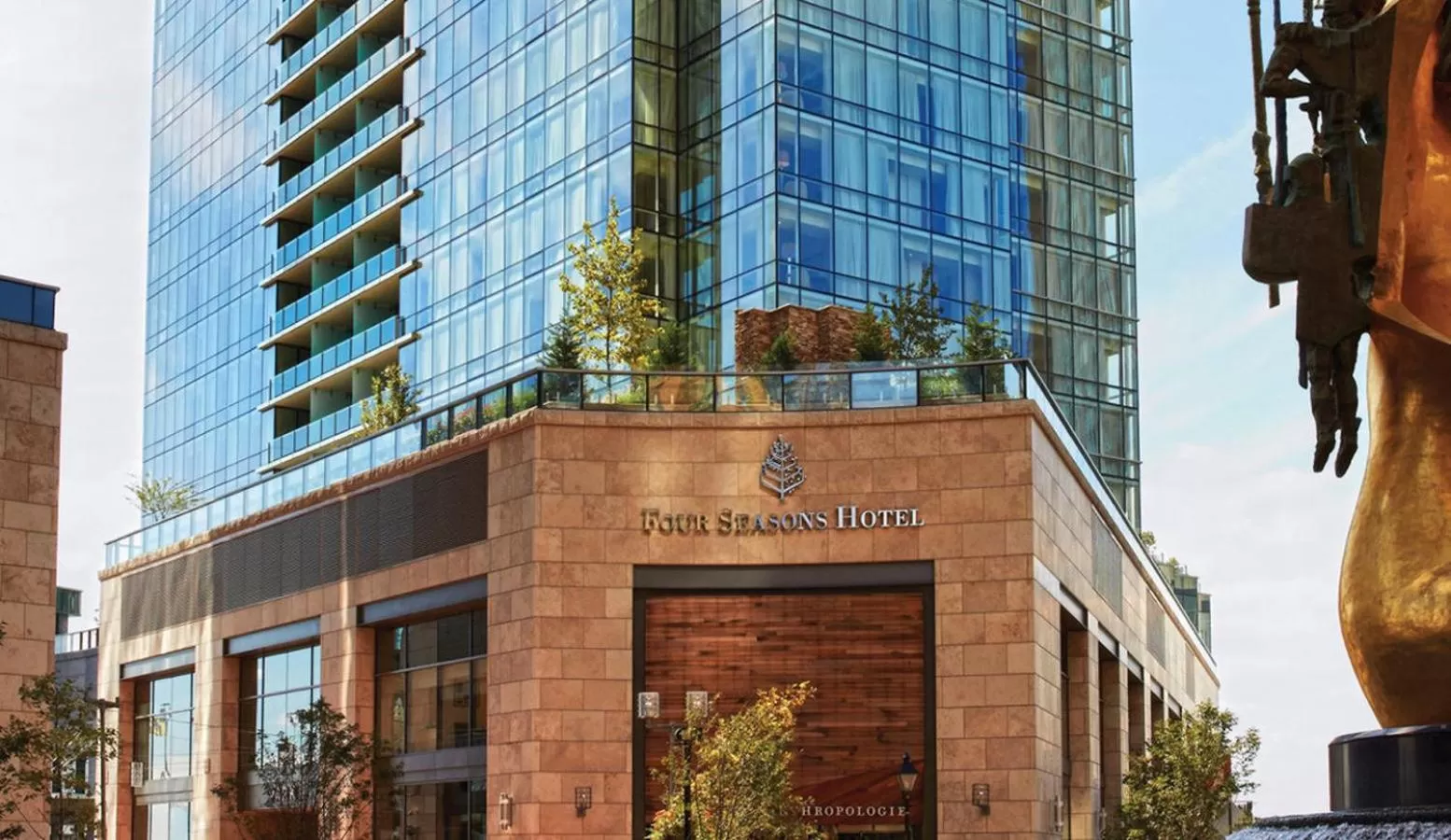 Facade/entrance in Four Seasons Baltimore