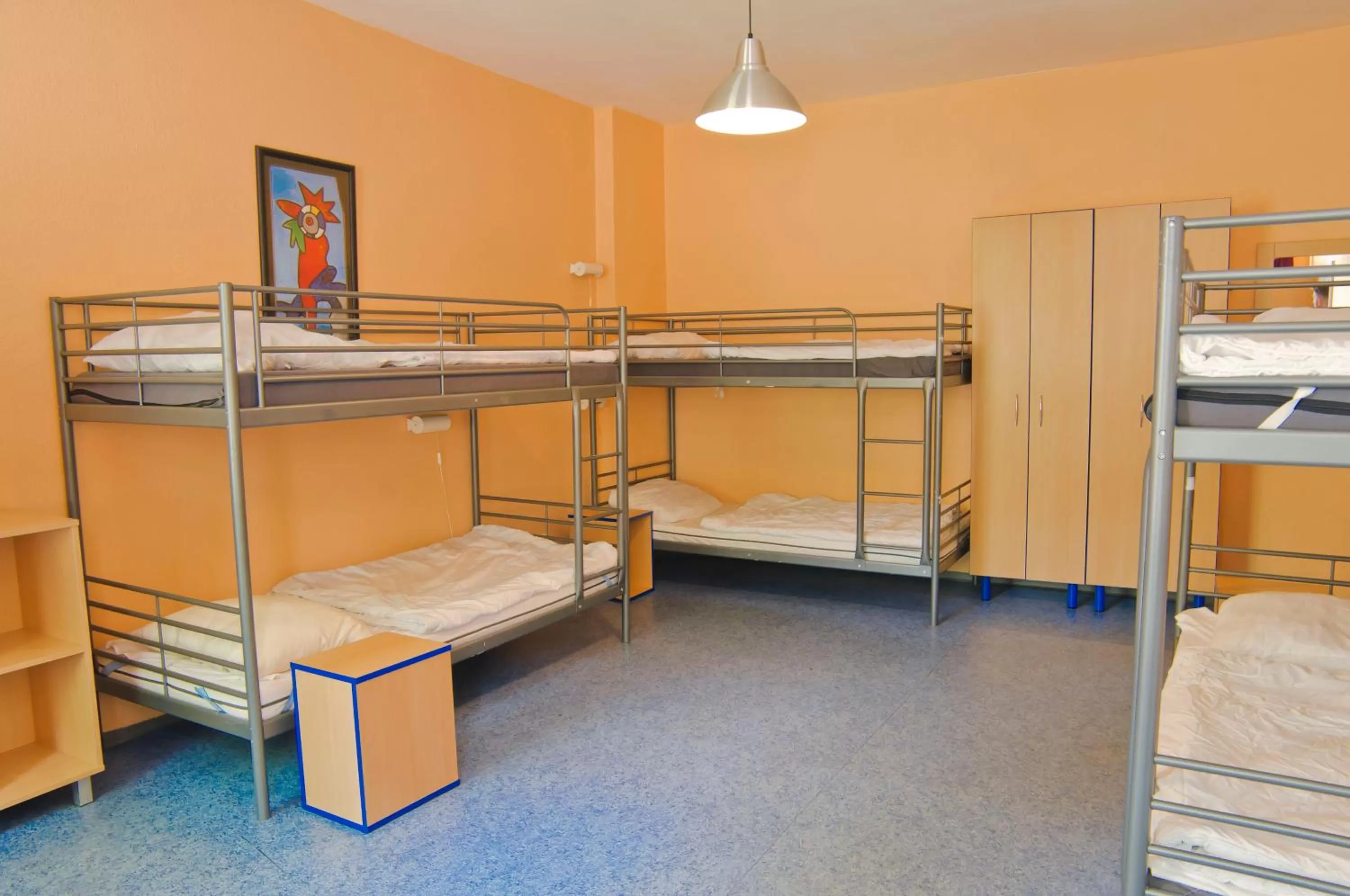 Staff, Bed in Happy Hotel Berlin