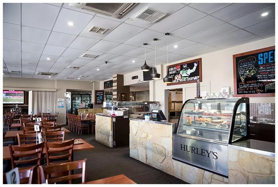 Hurley's Bar & Bistro