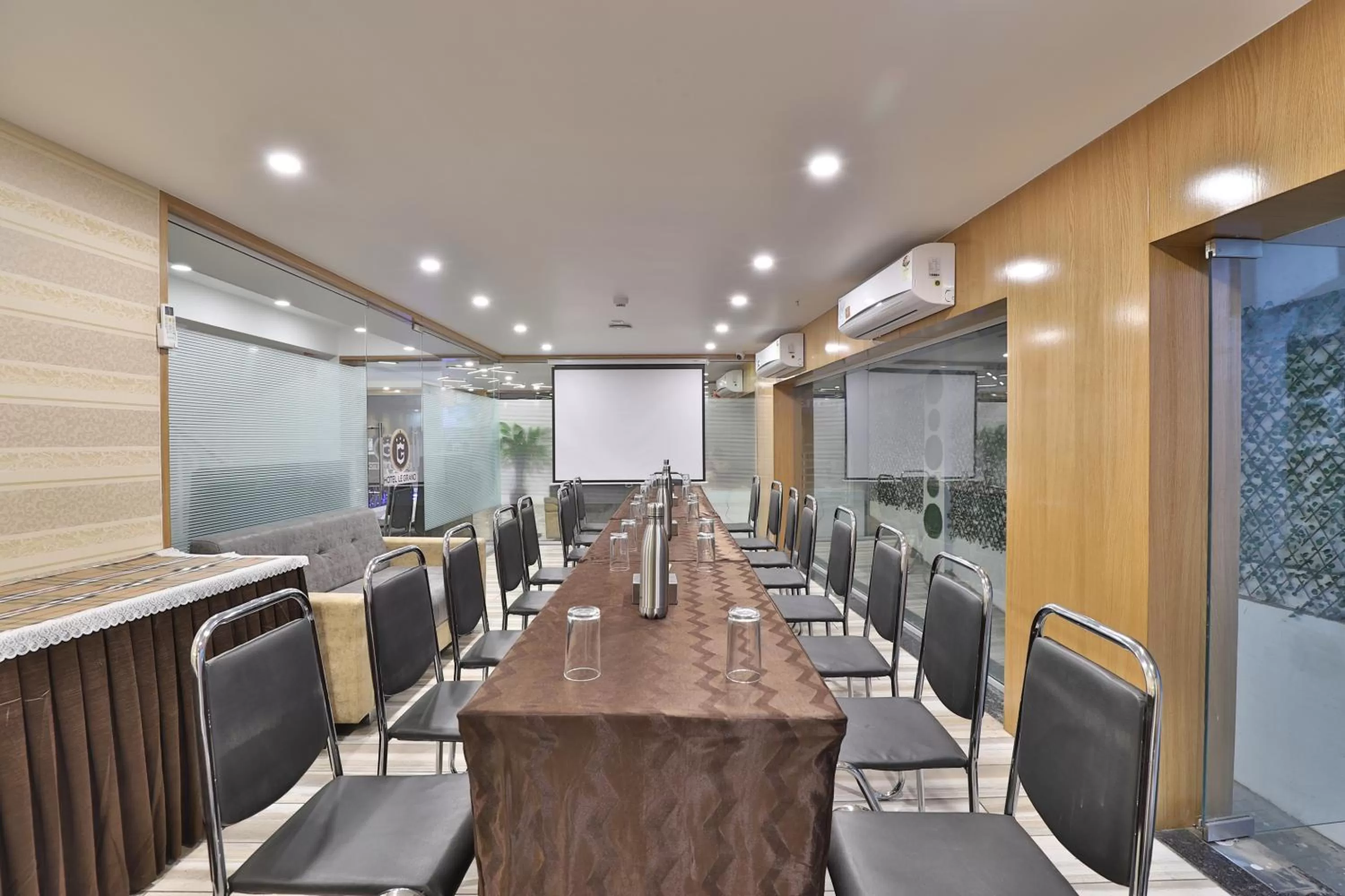 Meeting/conference room in HOTEL LE GRAND