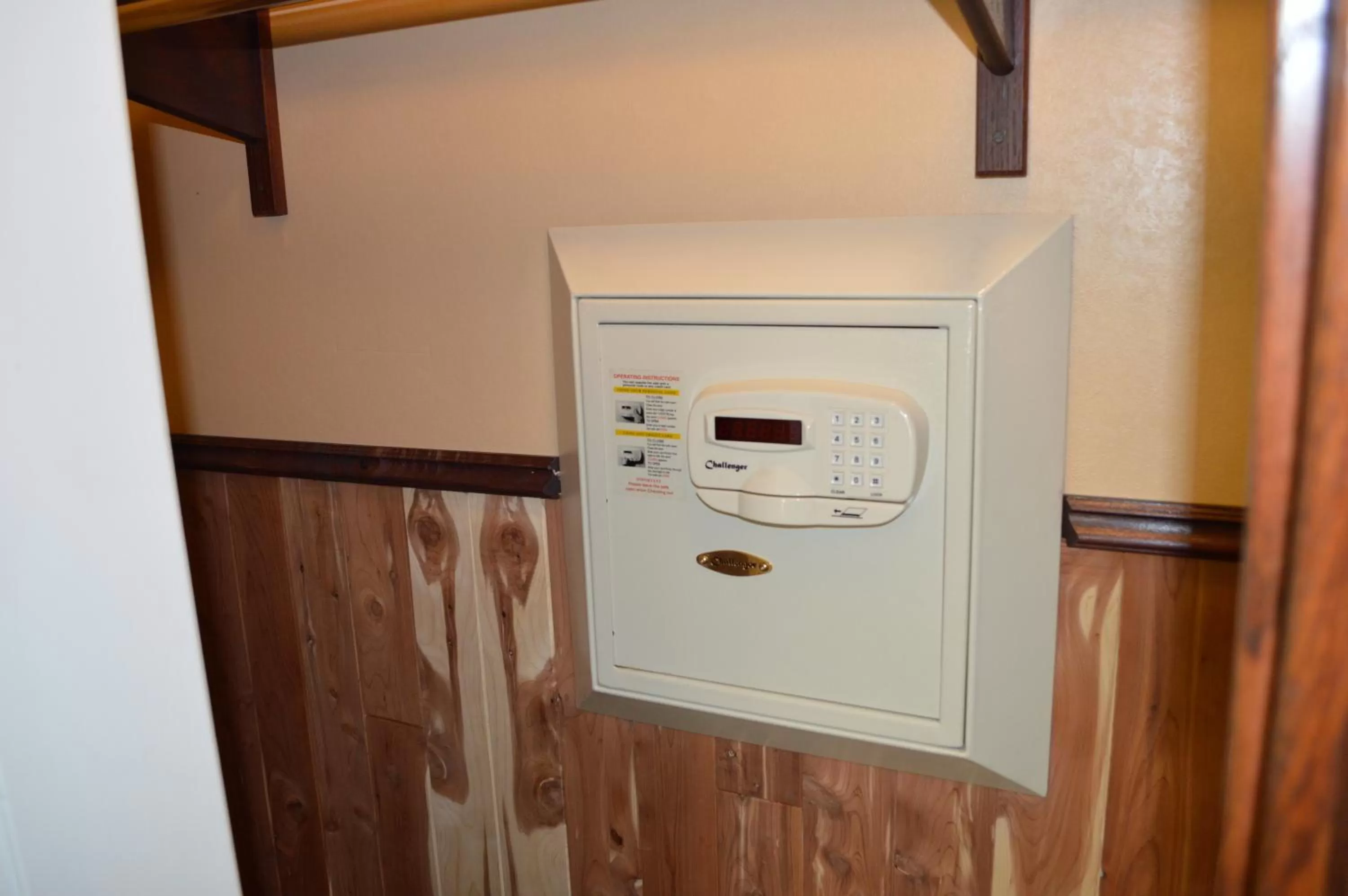 Double Room - Disability Access in Dynasty Suites Redlands